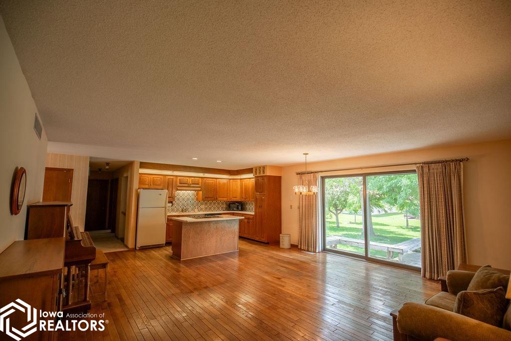 1302 E Linden Street, Algona, Iowa image 4