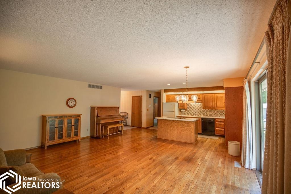 1302 E Linden Street, Algona, Iowa image 5