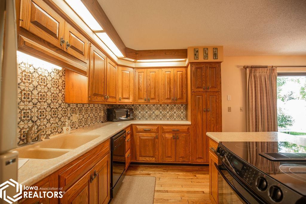1302 E Linden Street, Algona, Iowa image 9