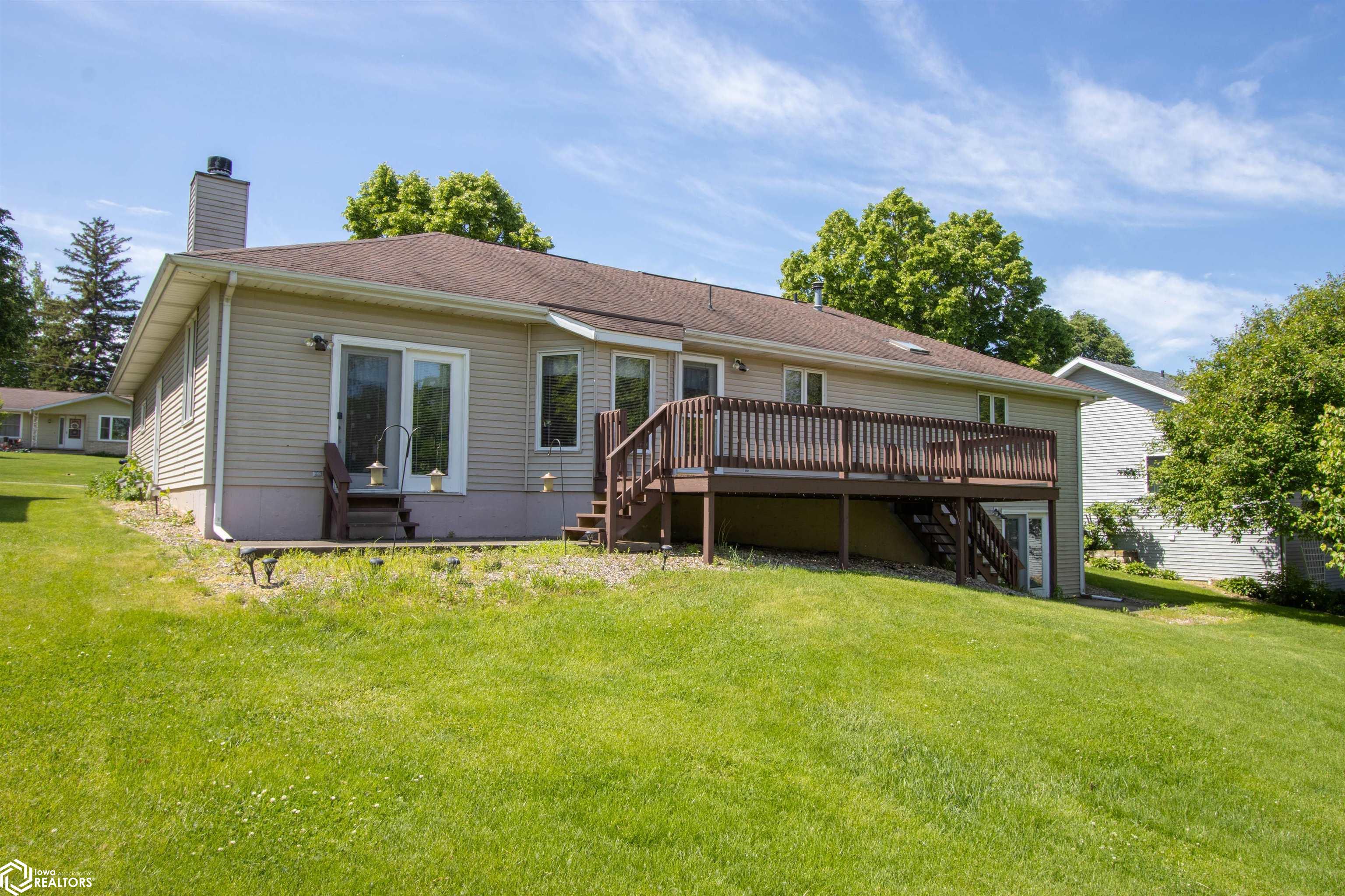 806 W 2nd Street, Washington, Iowa image 32