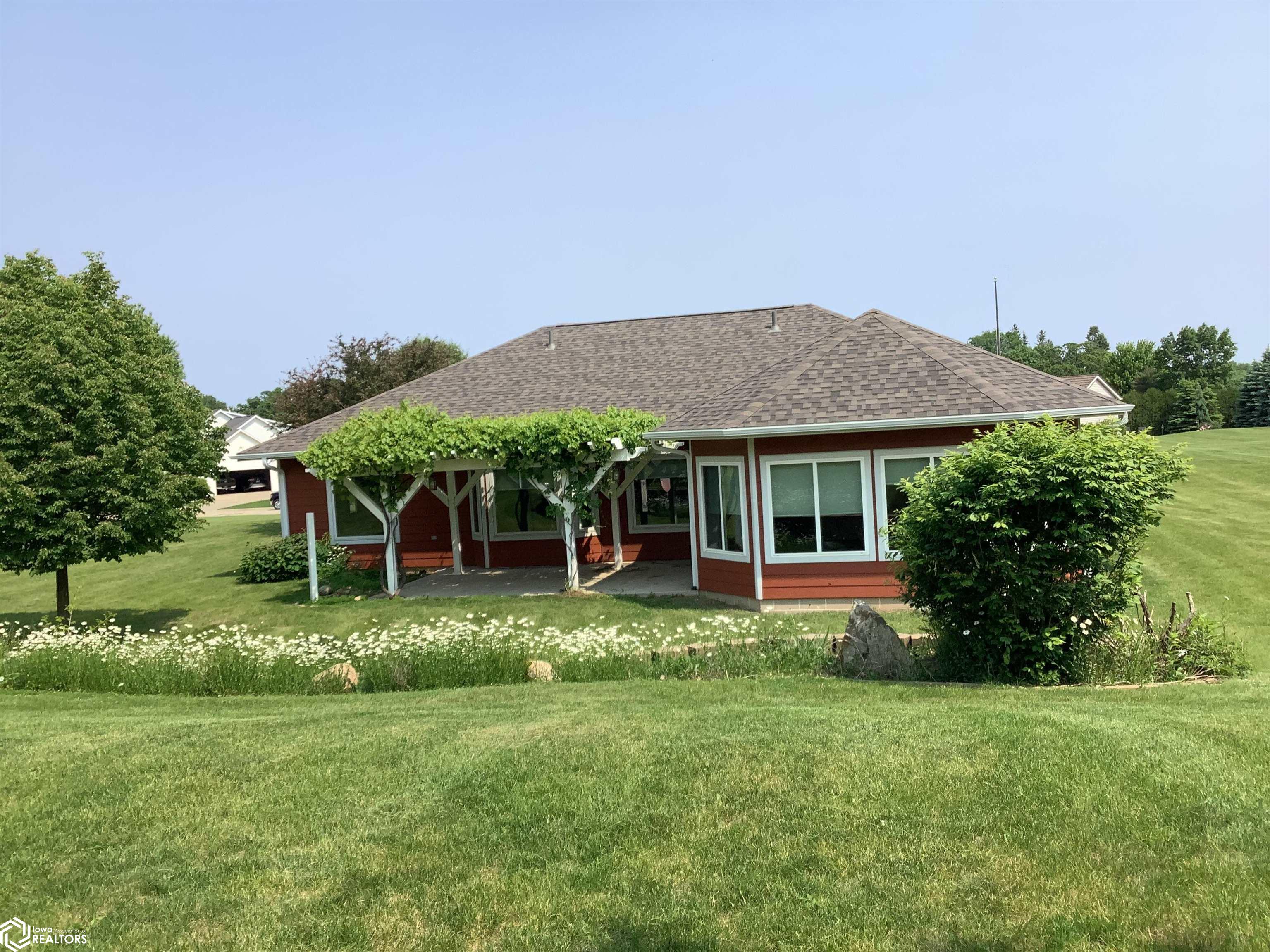 1405 3rd Street, Hampton, Iowa image 2
