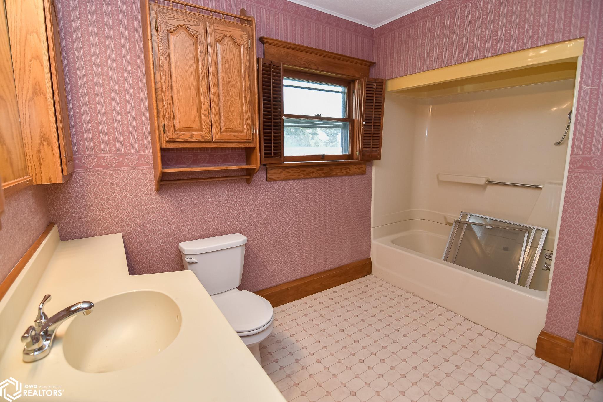 311 W Church Street, Gilman, Iowa image 28