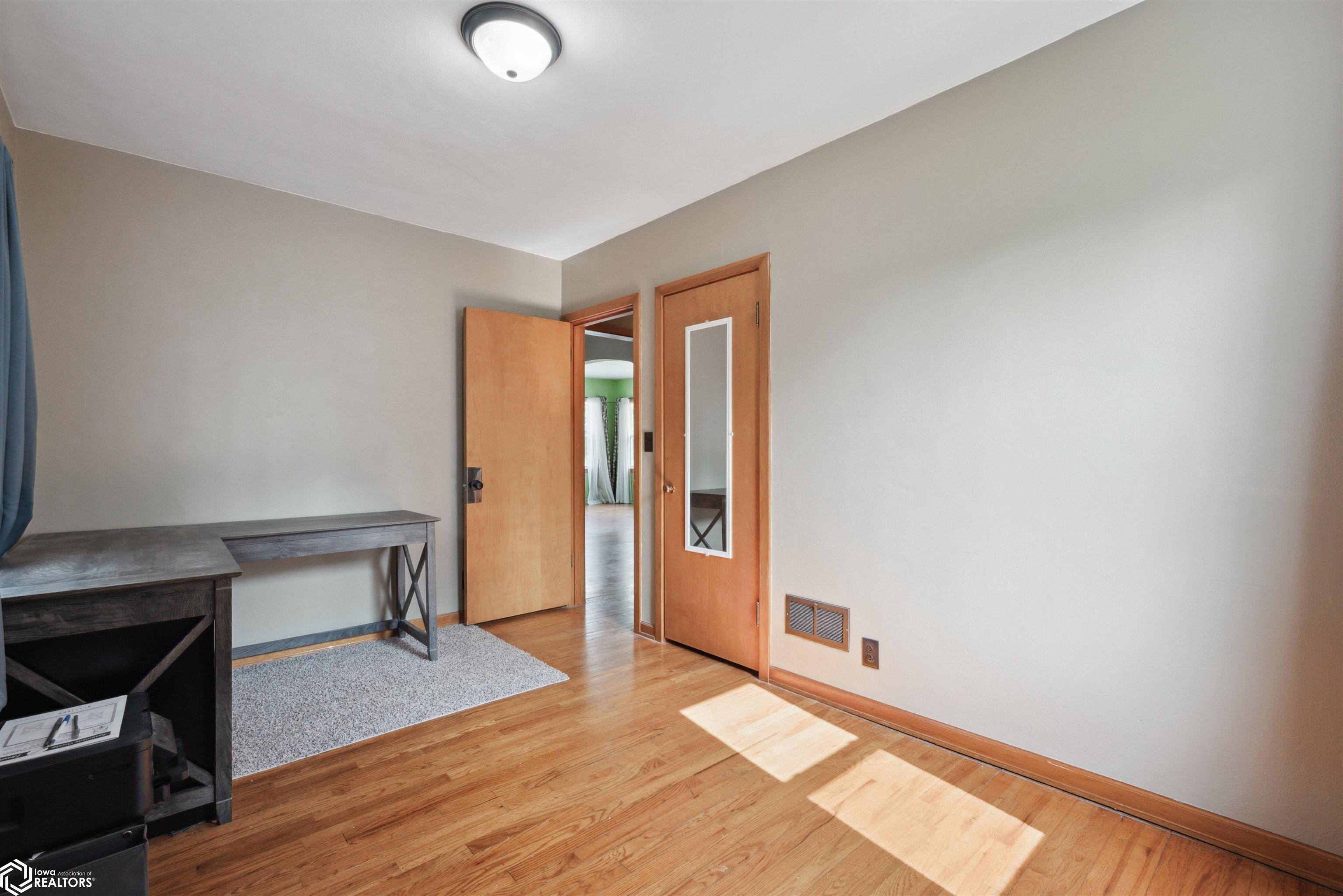 805 E Anson Street, Marshalltown, Iowa image 14
