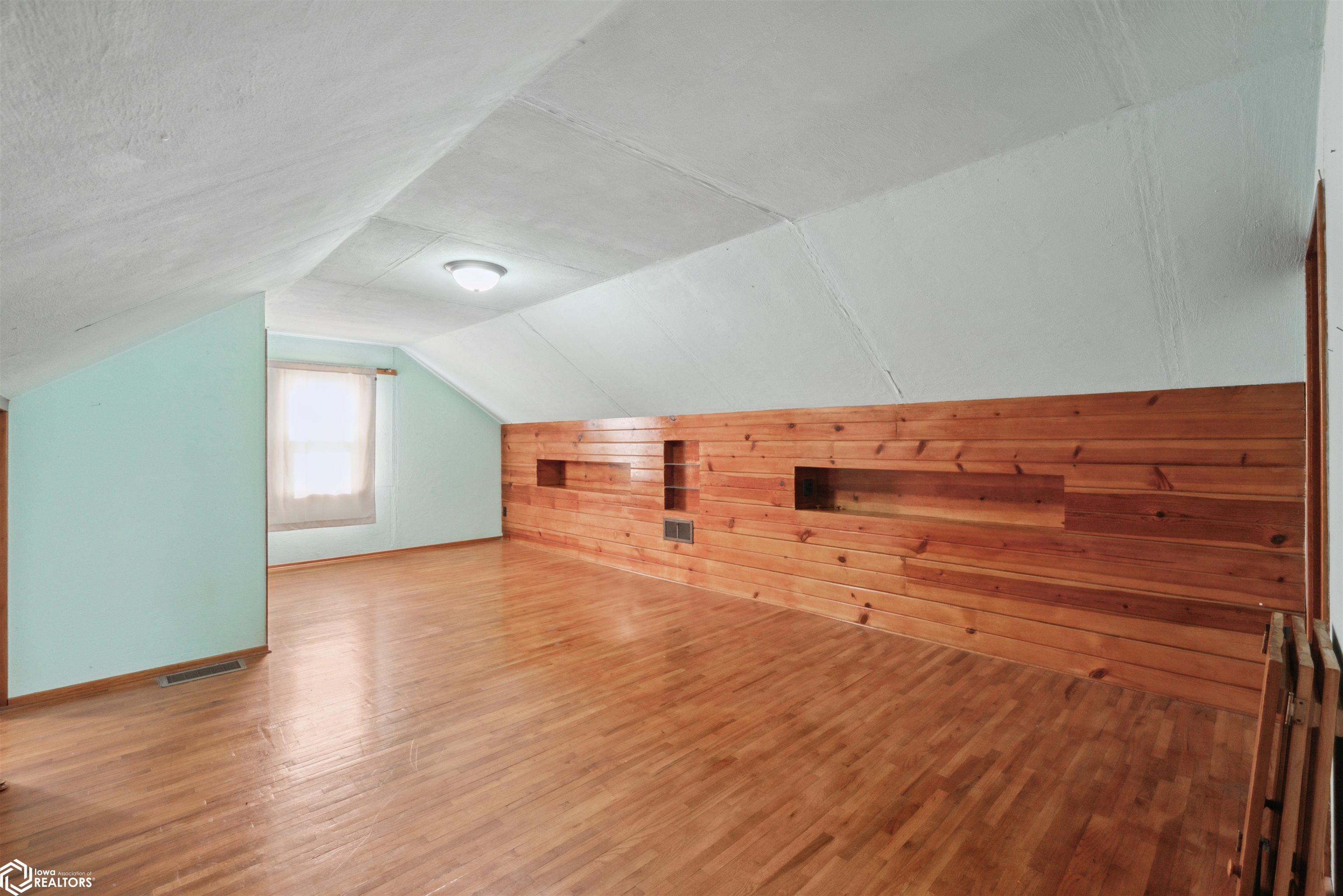805 E Anson Street, Marshalltown, Iowa image 17