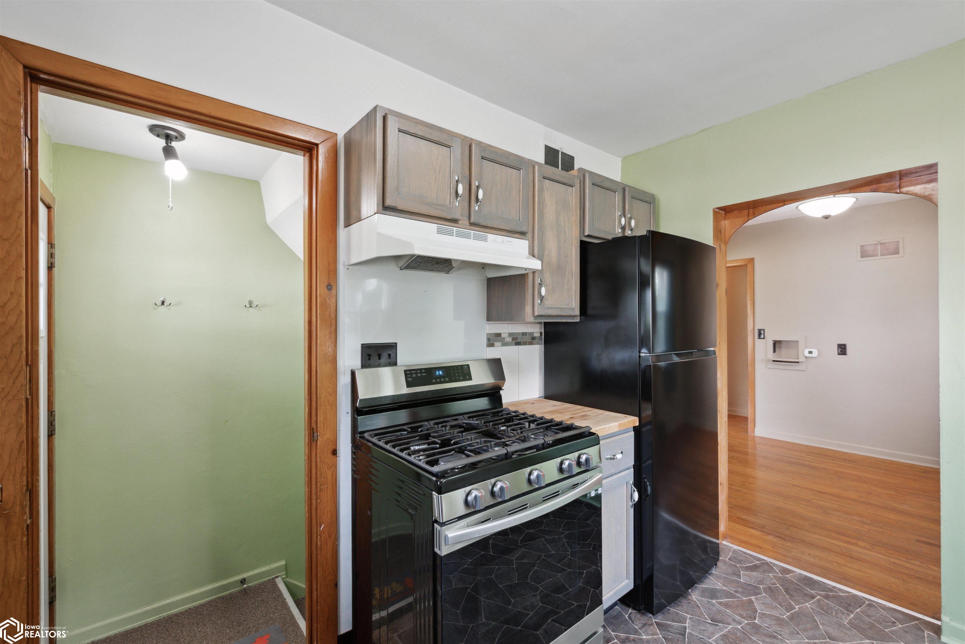 805 E Anson Street, Marshalltown, Iowa image 9