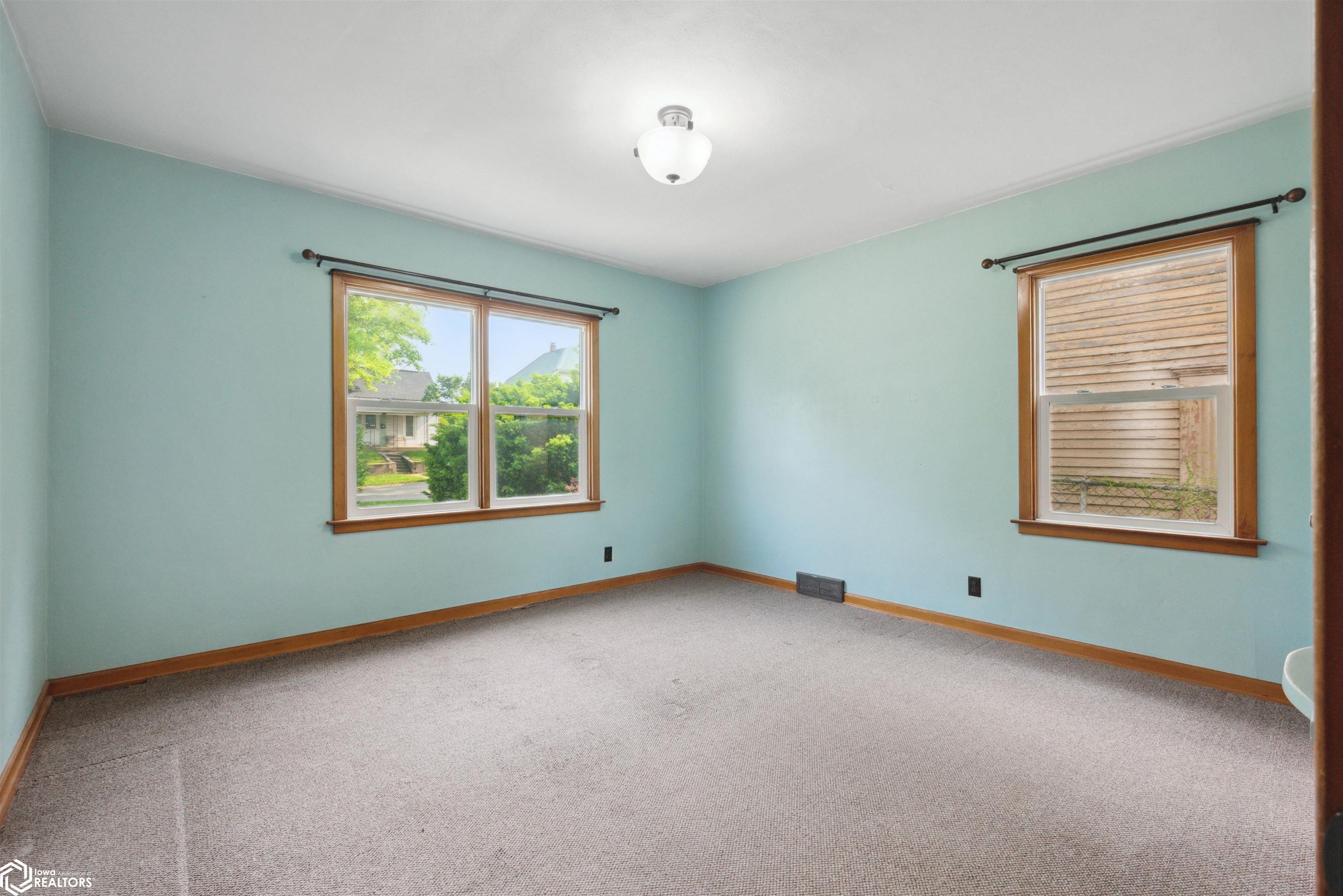 805 E Anson Street, Marshalltown, Iowa image 10