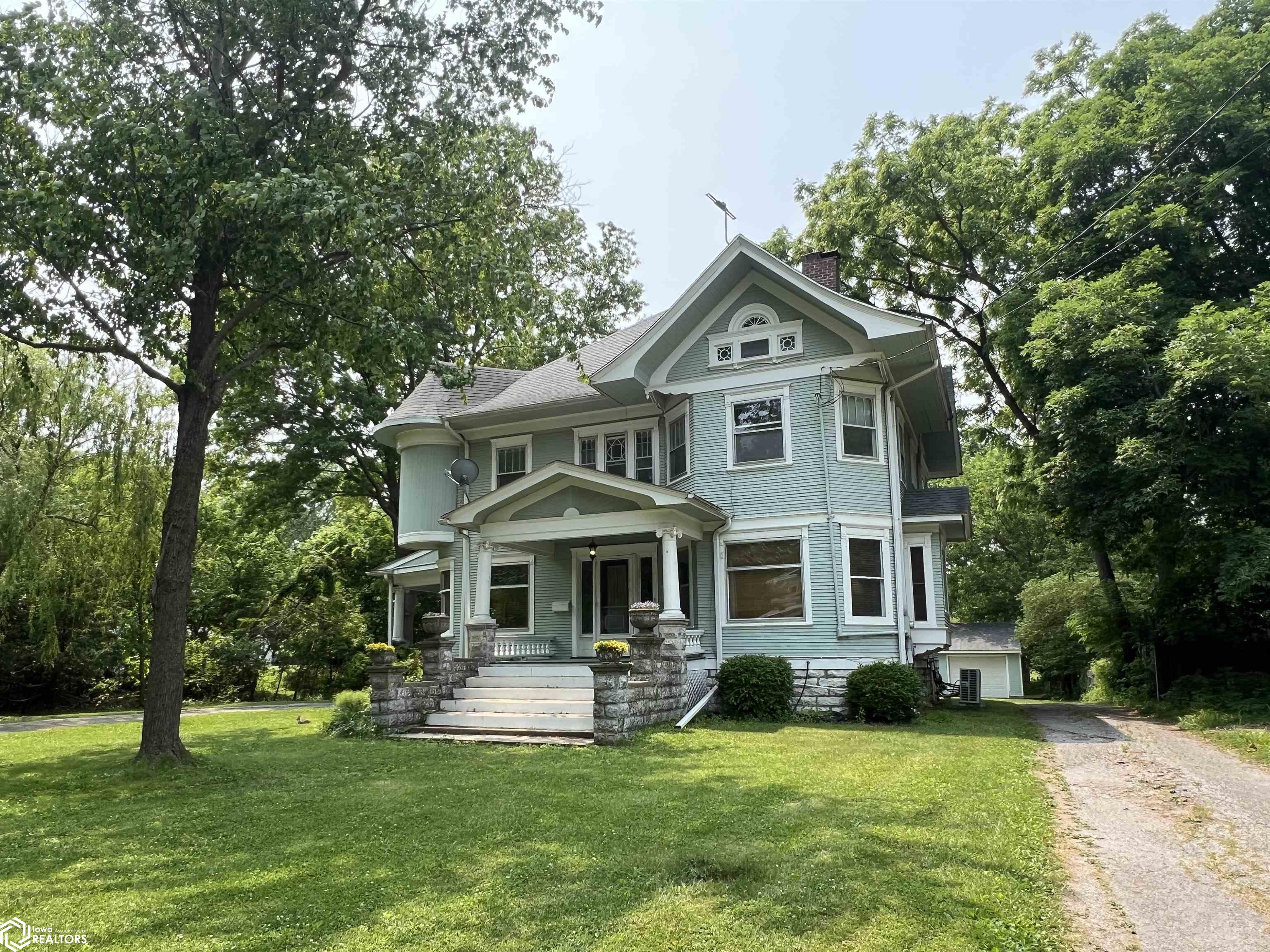 602 S Main Street, Fairfield, Iowa image 2
