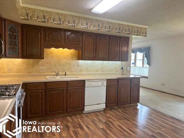 387 2nd Avenue, Britt, Iowa image 2
