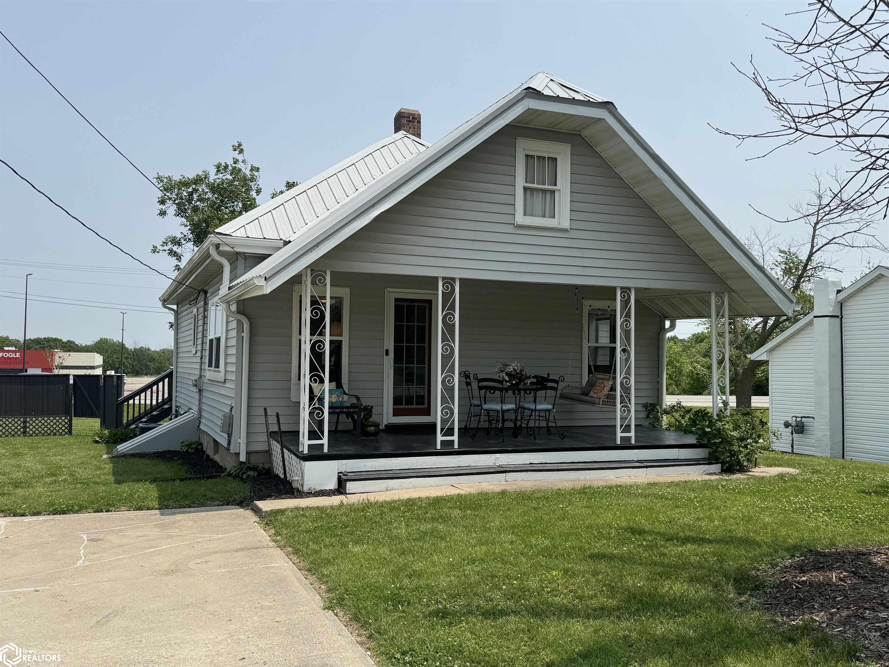 1121 N 18th Street, Centerville, Iowa image 2