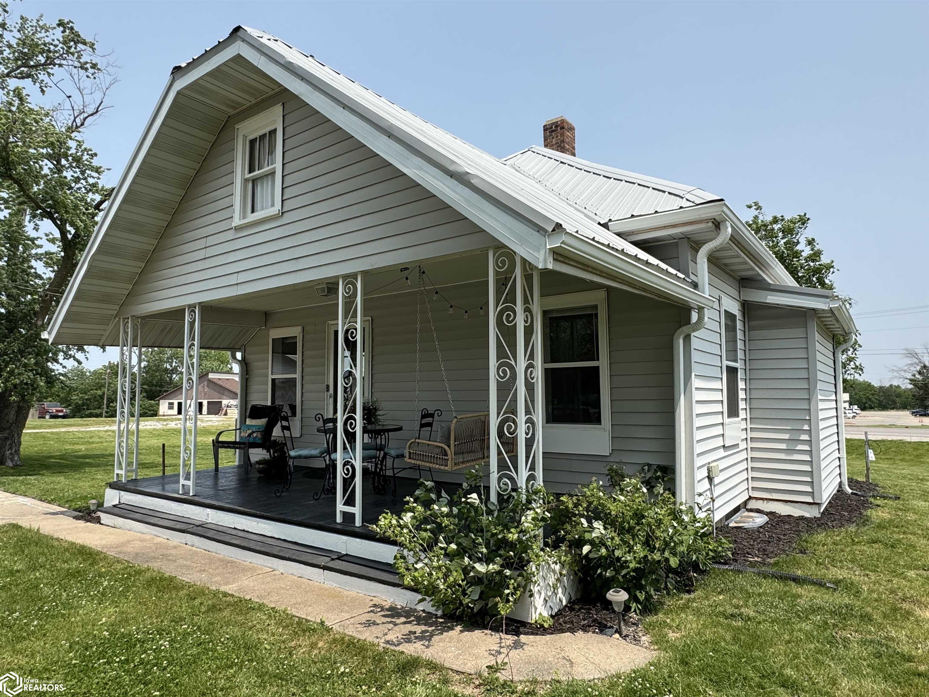1121 N 18th Street, Centerville, Iowa image 3