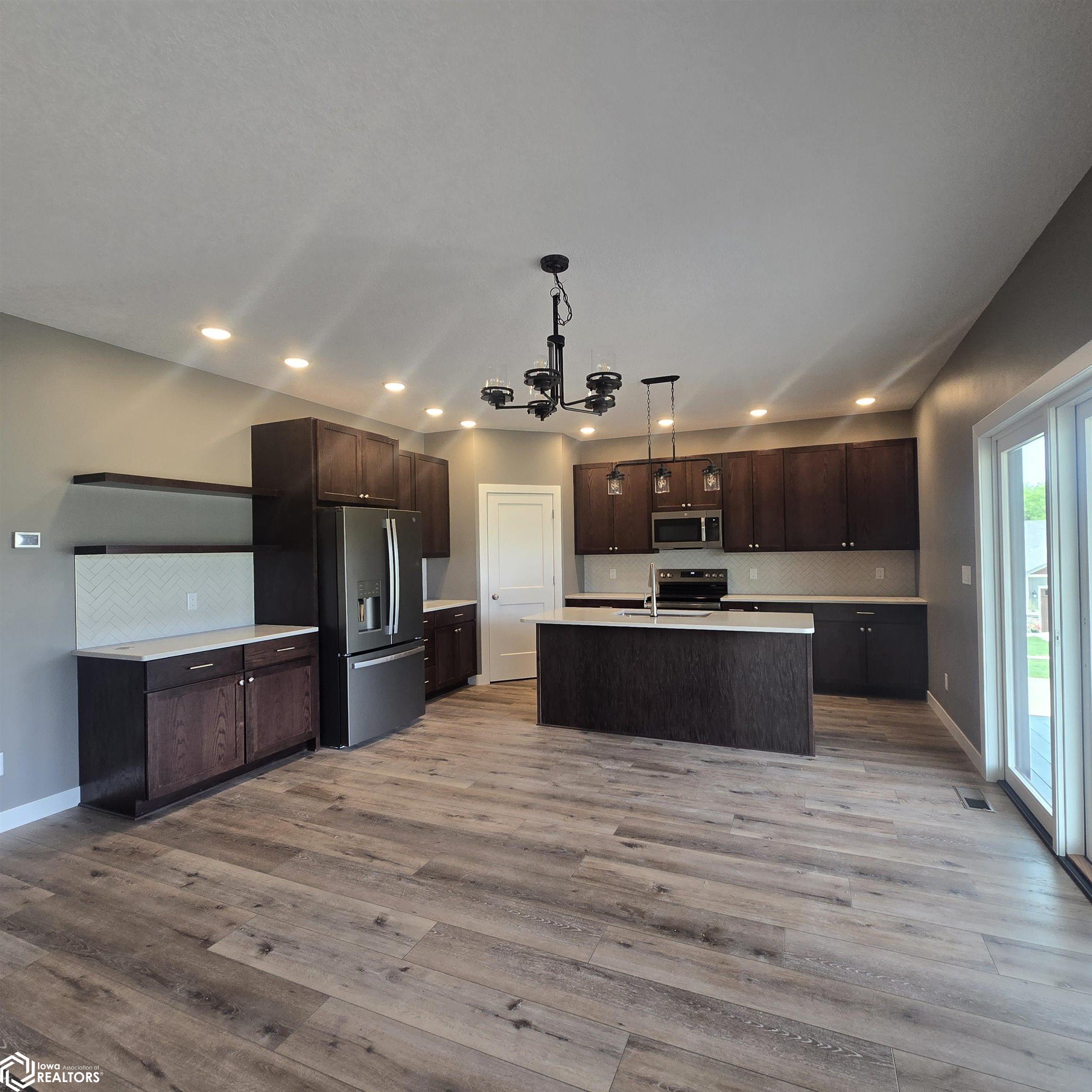 505 18th Avenue, Oskaloosa, Iowa image 1