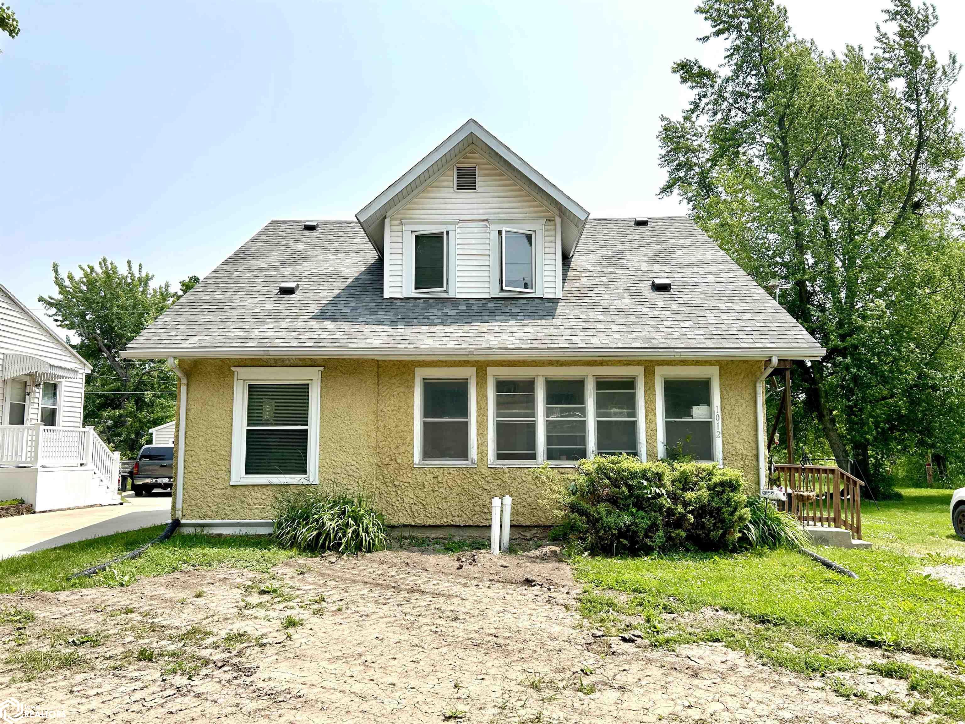1012 S 5th Avenue, Marshalltown, Iowa image 2