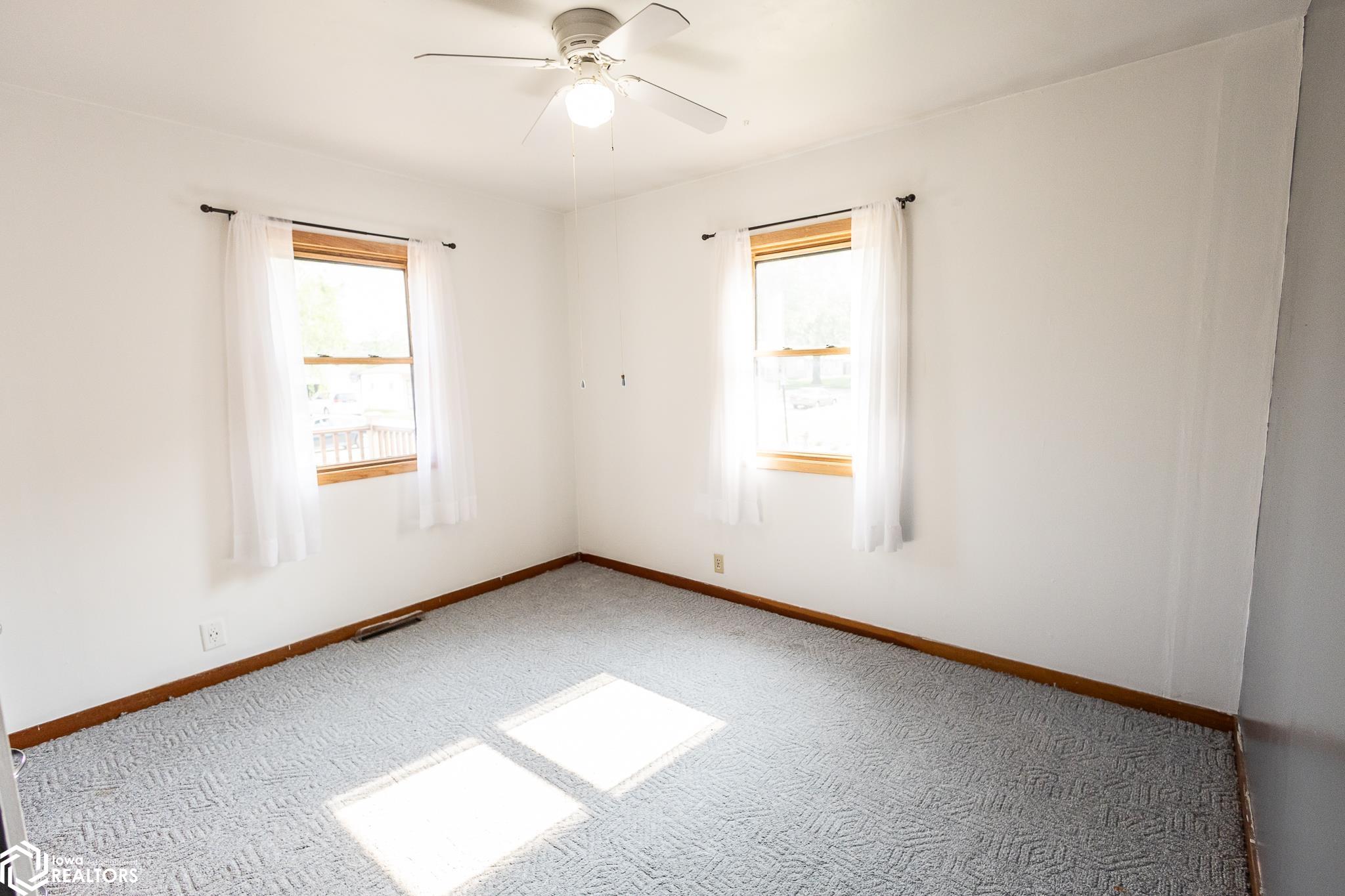 785 W 5th St, Garner, Iowa image 29