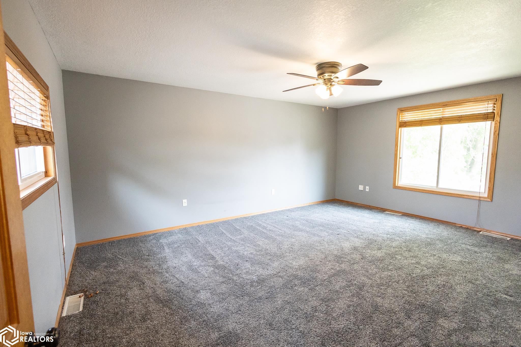 785 W 5th St, Garner, Iowa image 33
