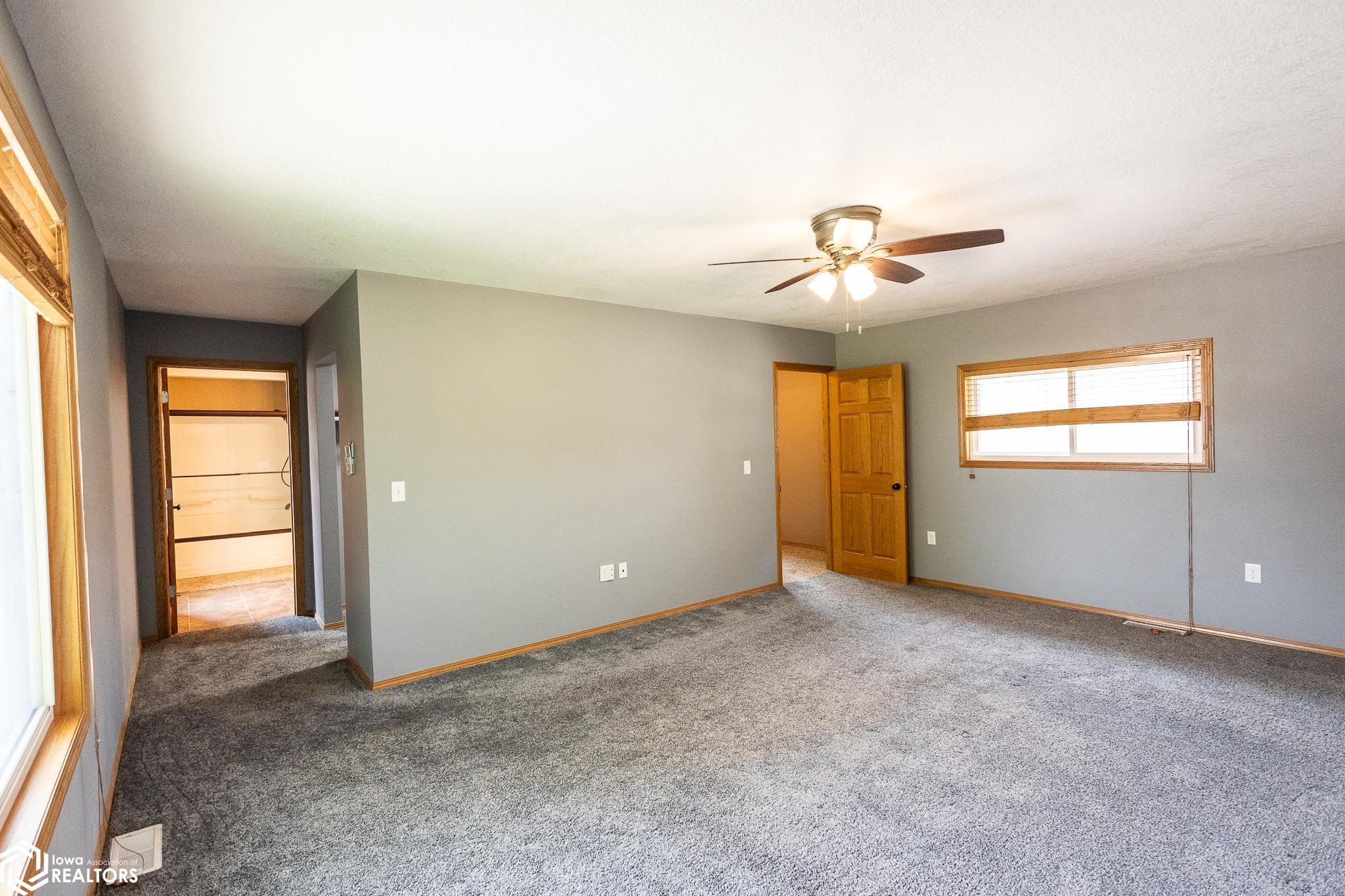 785 W 5th St, Garner, Iowa image 35