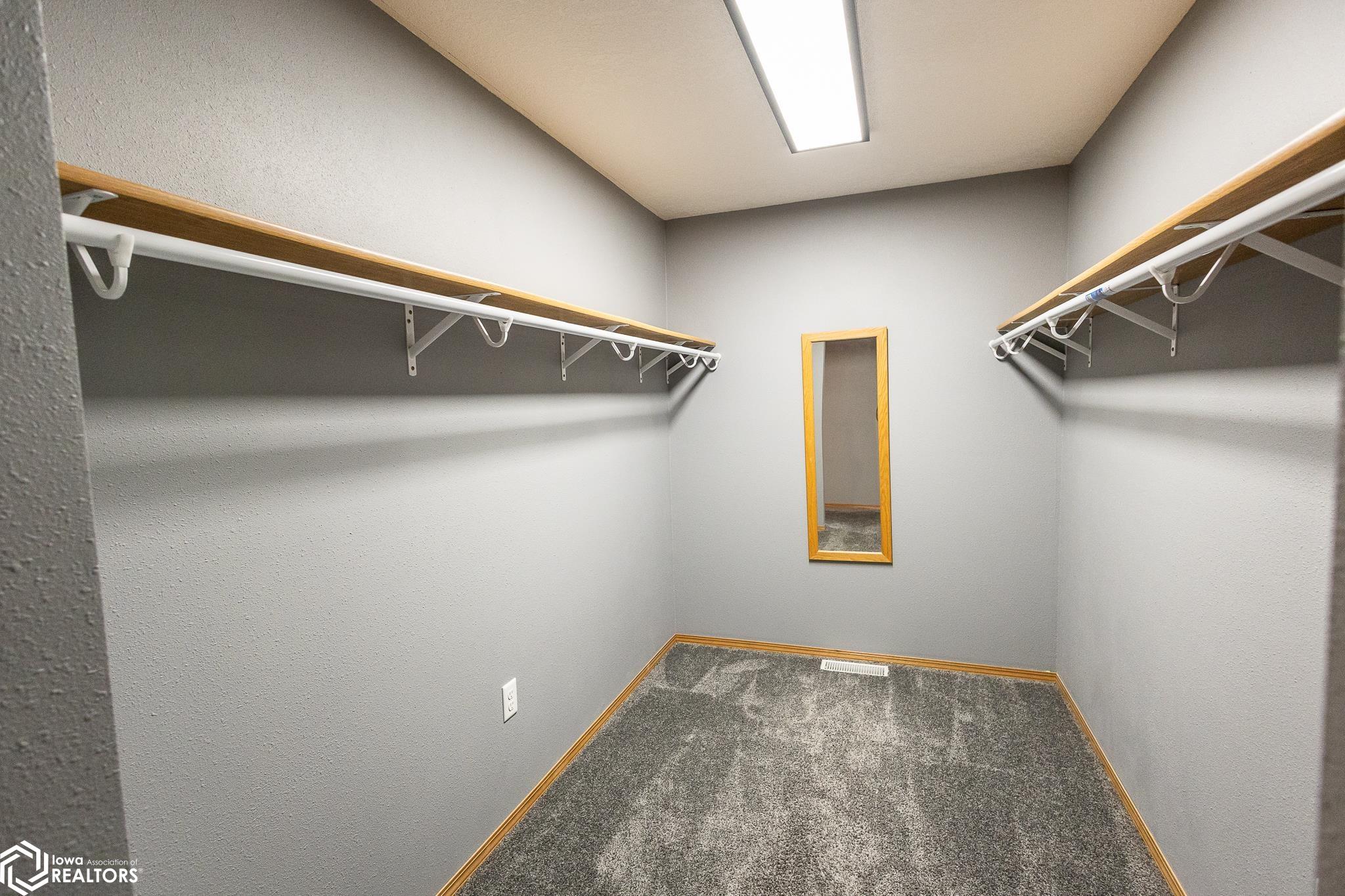 785 W 5th St, Garner, Iowa image 37