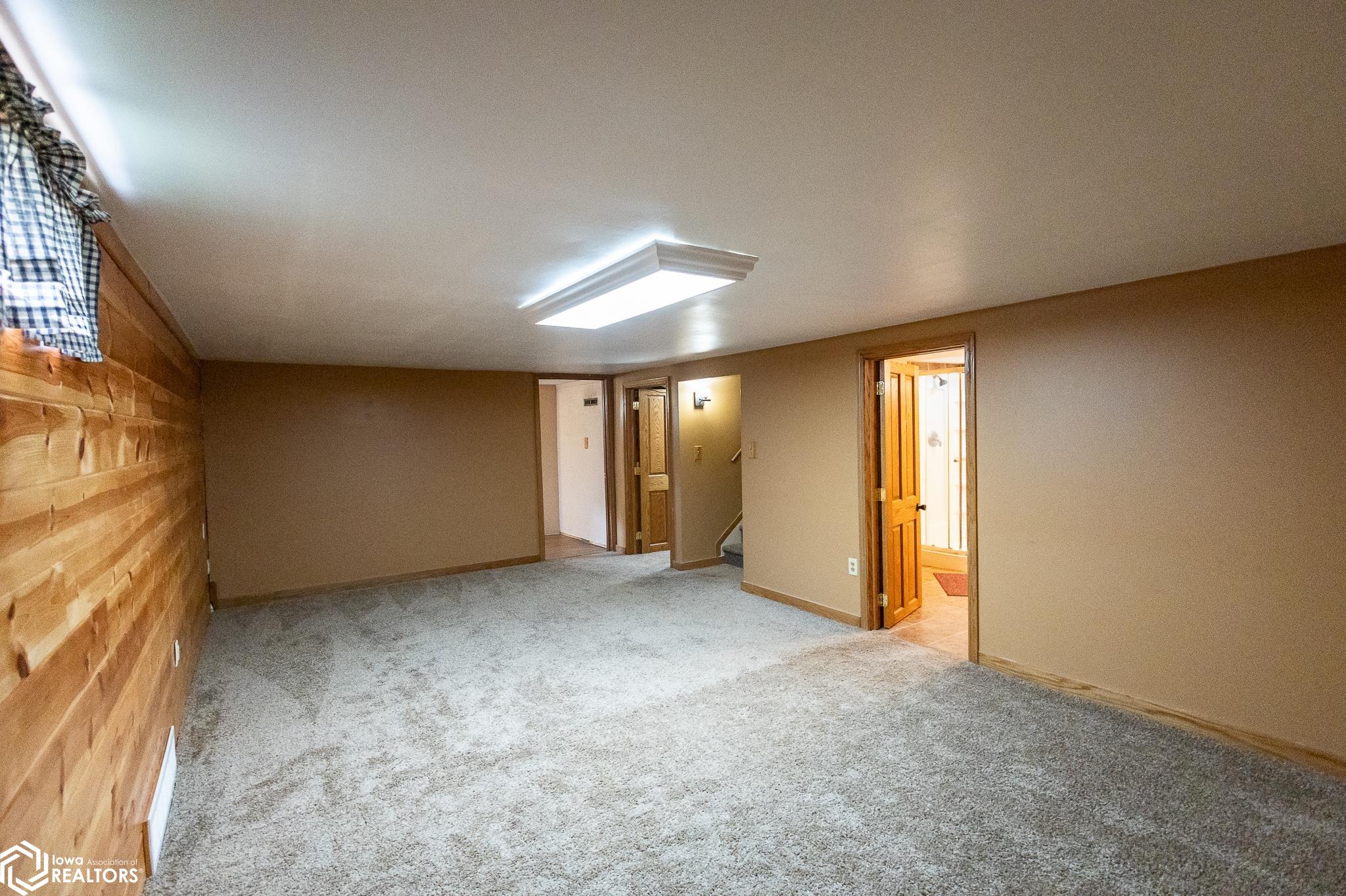 785 W 5th St, Garner, Iowa image 46