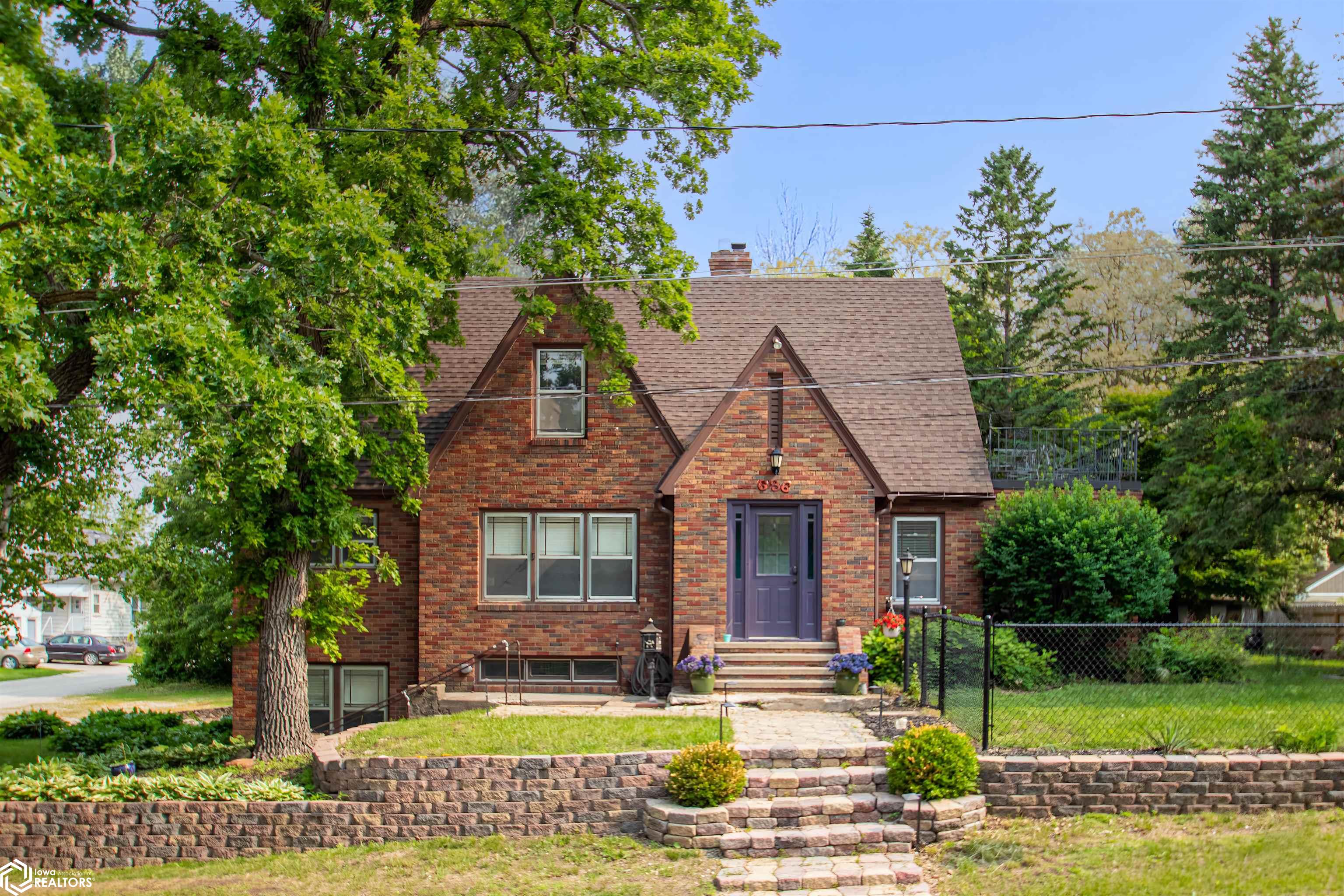 636 2nd Street, Mason City, Iowa image 1