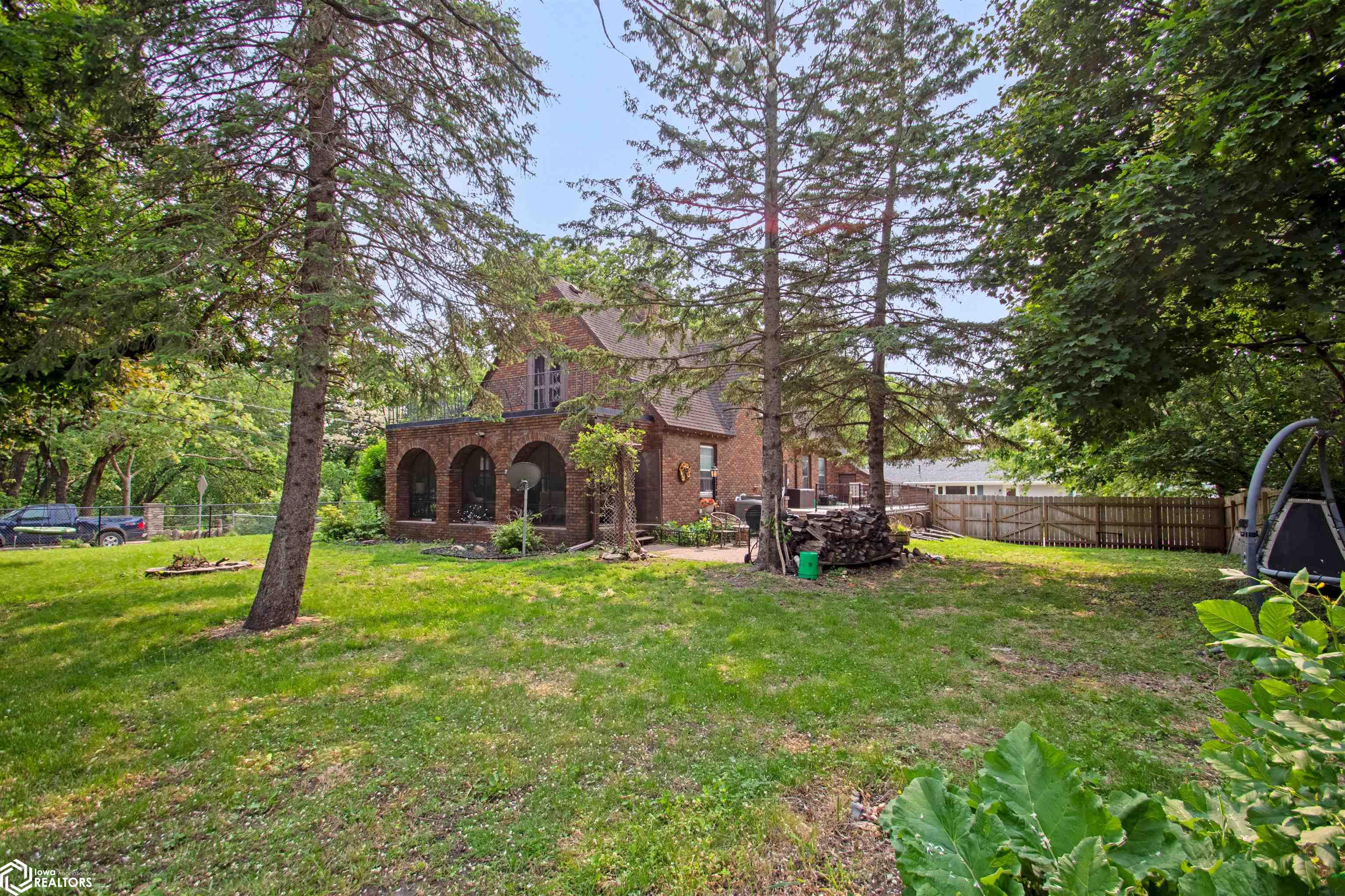 636 2nd Street, Mason City, Iowa image 35