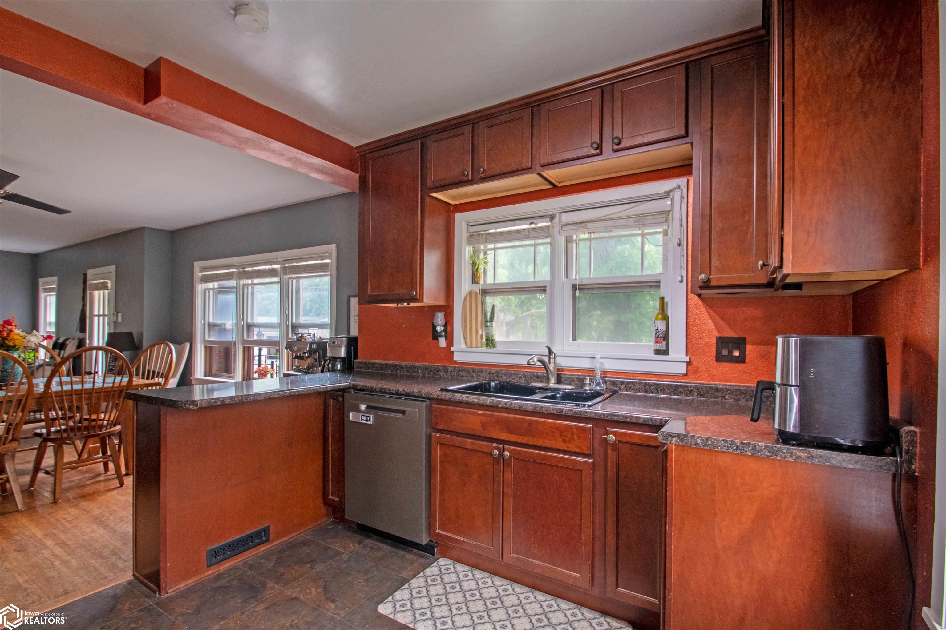 636 2nd Street, Mason City, Iowa image 10
