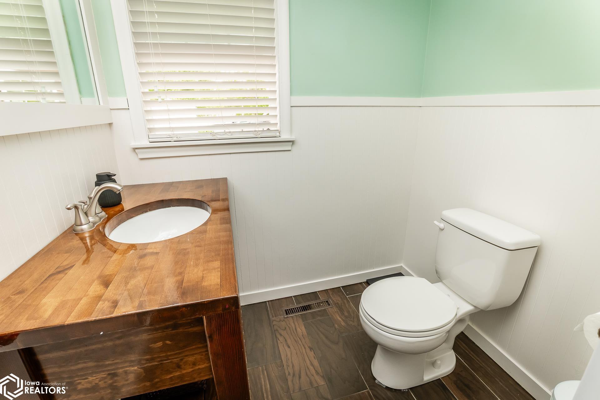 8 S 14th Street, Marshalltown, Iowa image 36