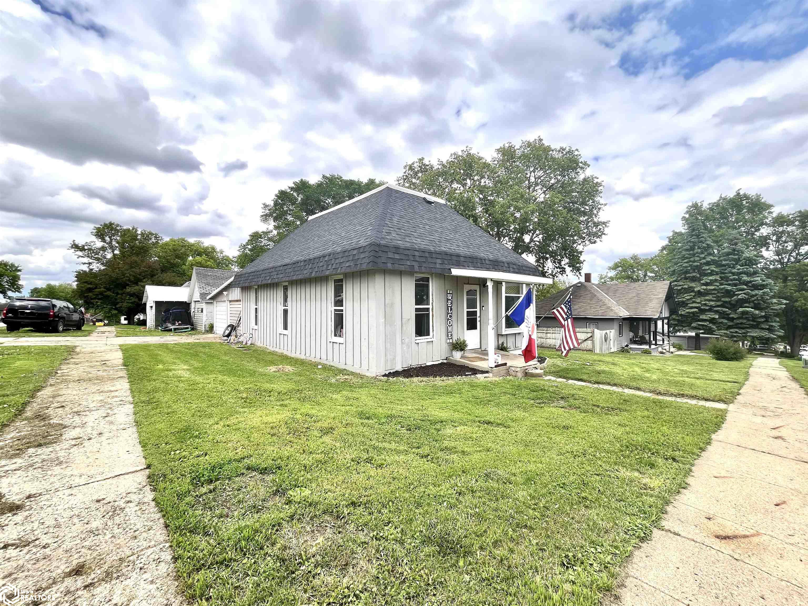 912 Tarkington Street, Harlan, Iowa image 2