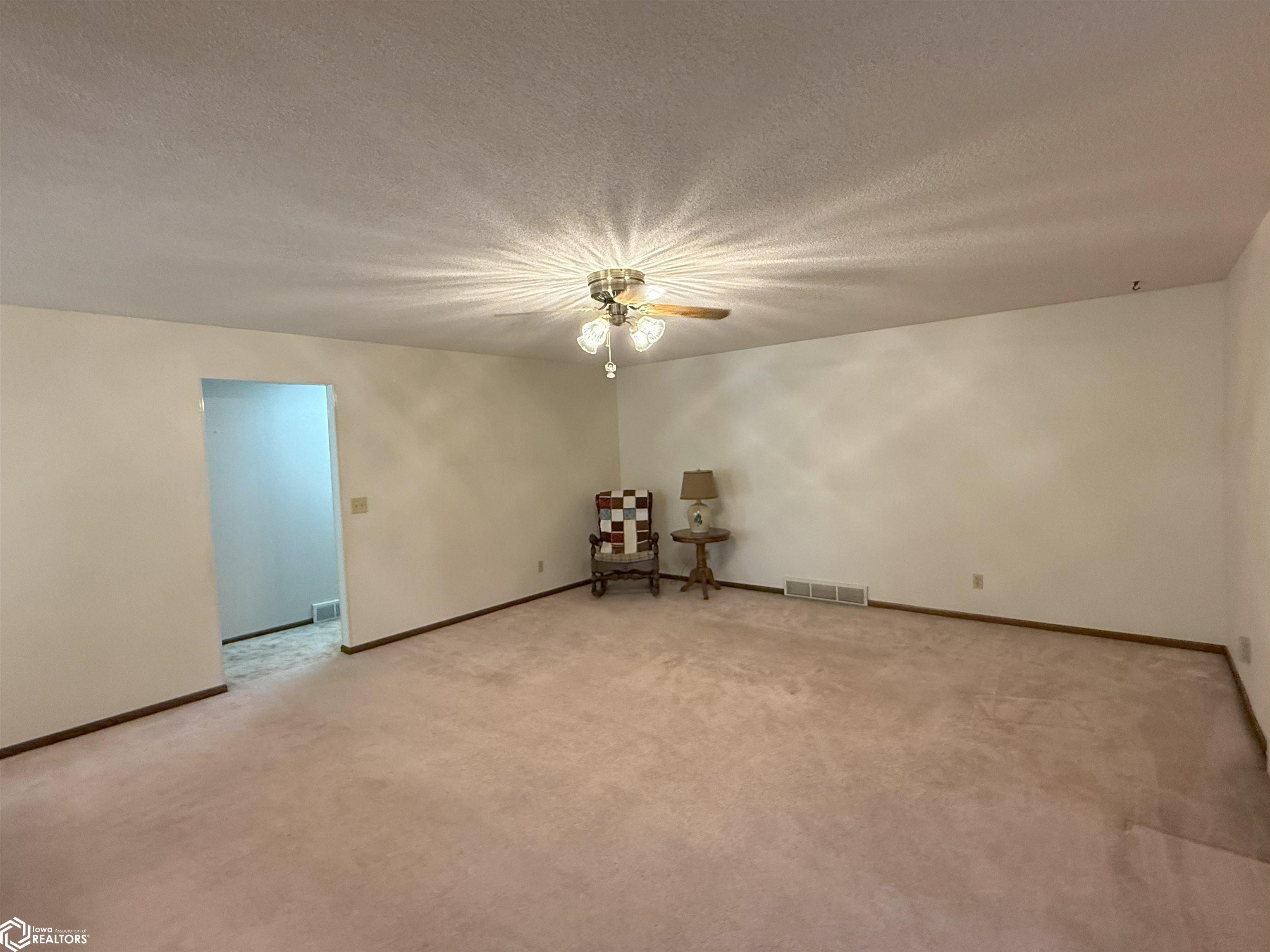 207 Blaine Street, Ledyard, Iowa image 14