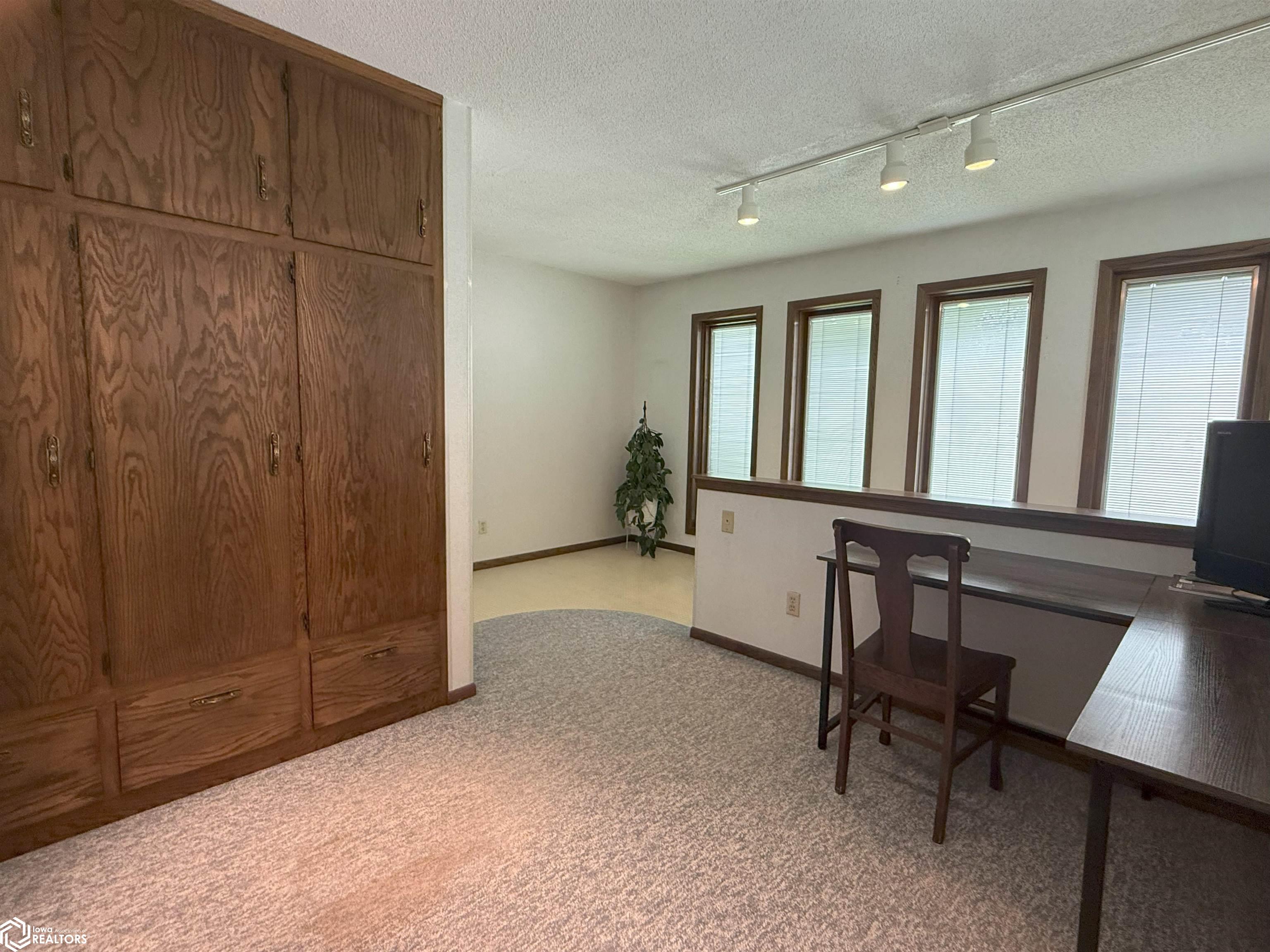 207 Blaine Street, Ledyard, Iowa image 17