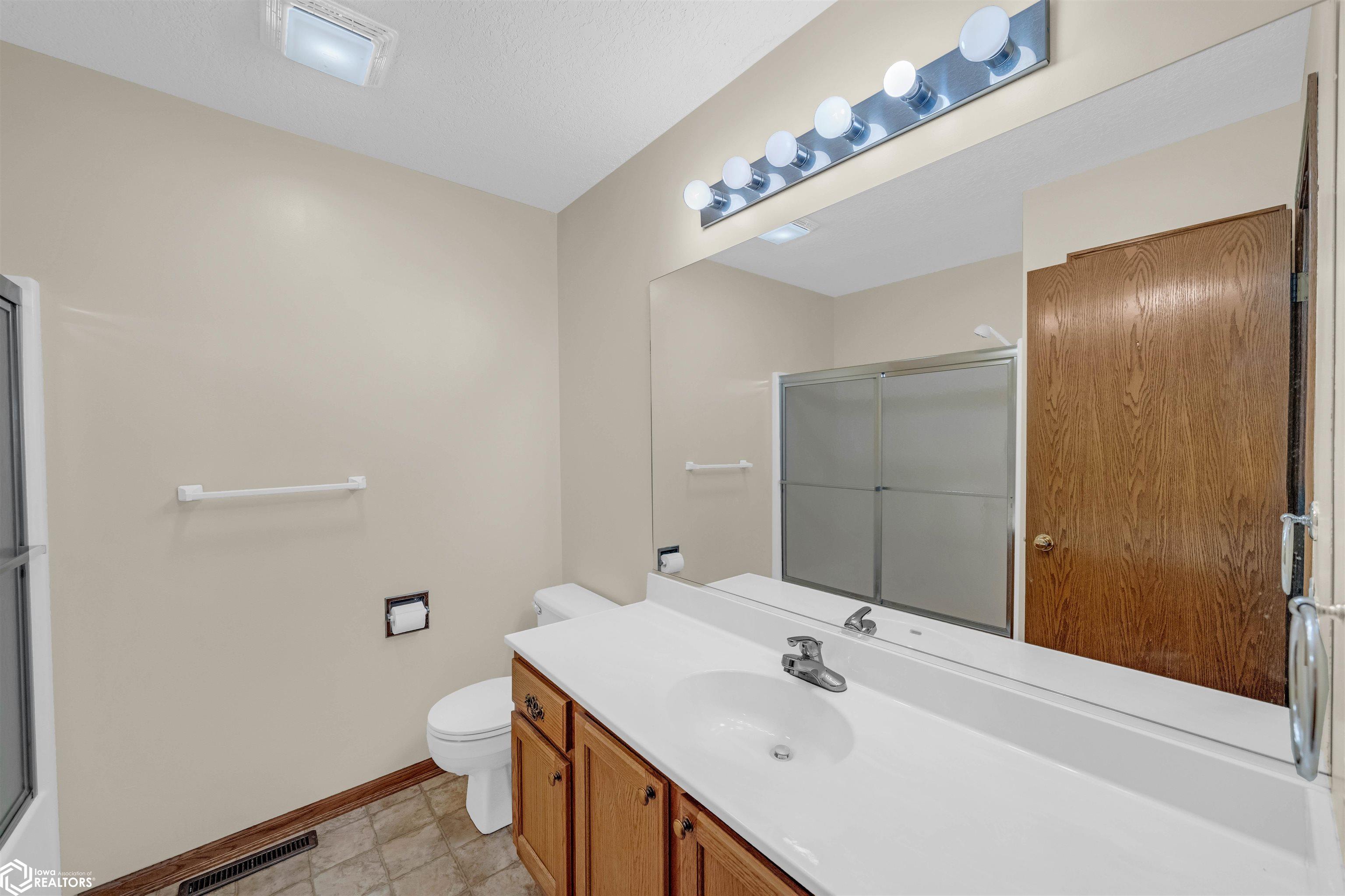 810 NE 5th Street, Ankeny, Iowa image 14