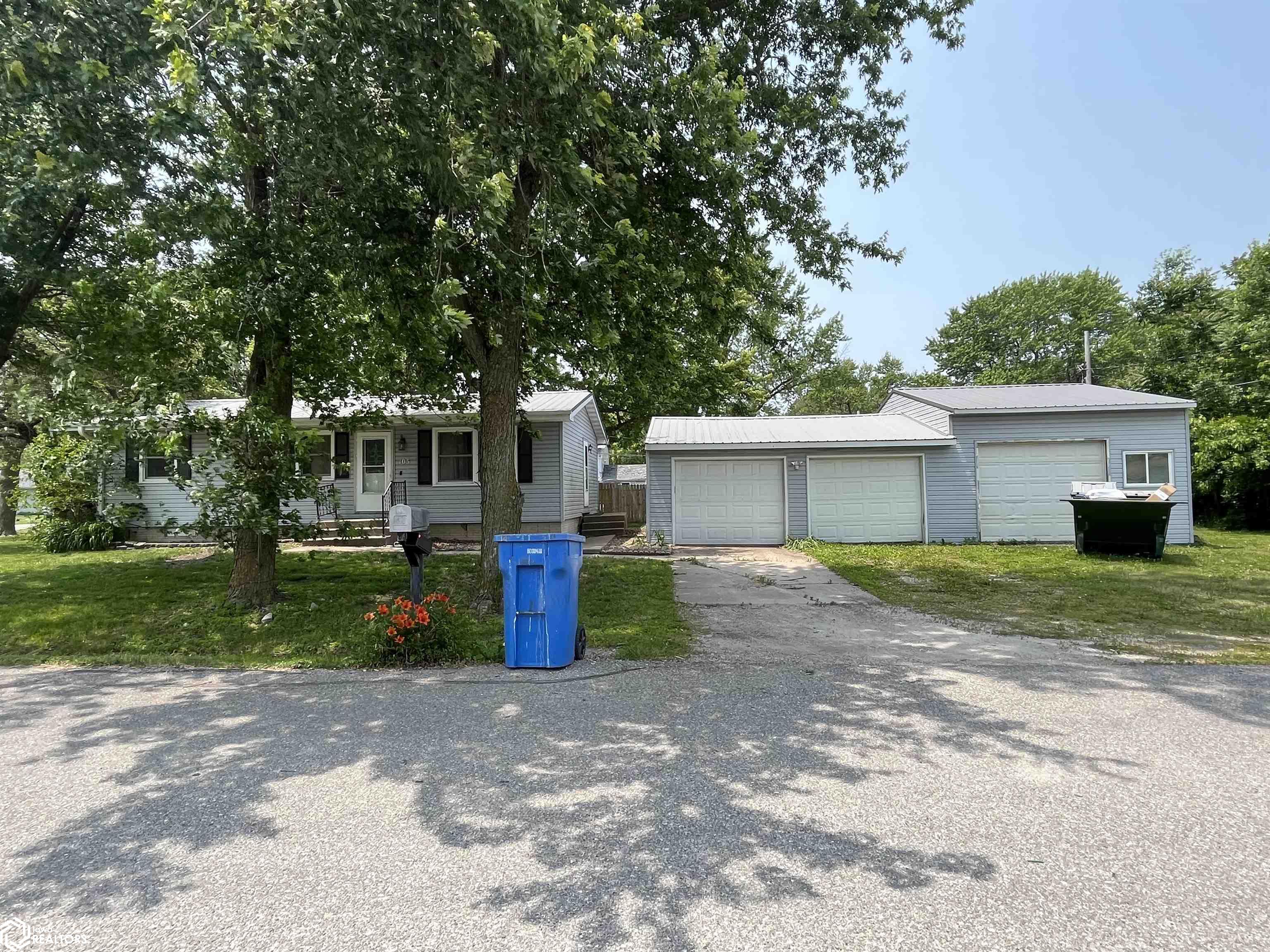 105 S 6th Street, Albia, Iowa image 1