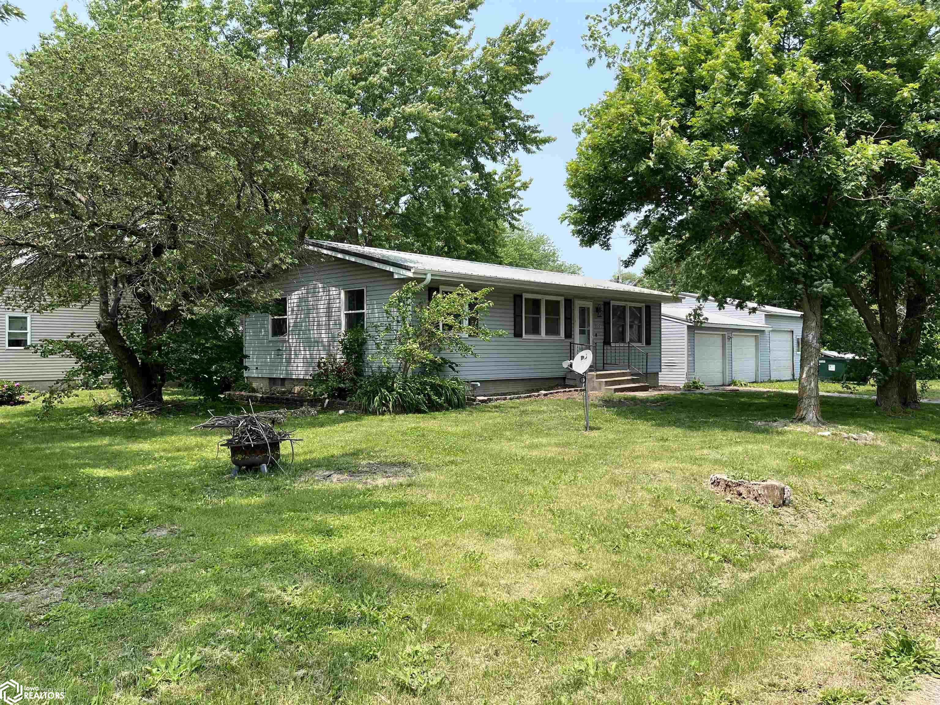 105 S 6th Street, Albia, Iowa image 2