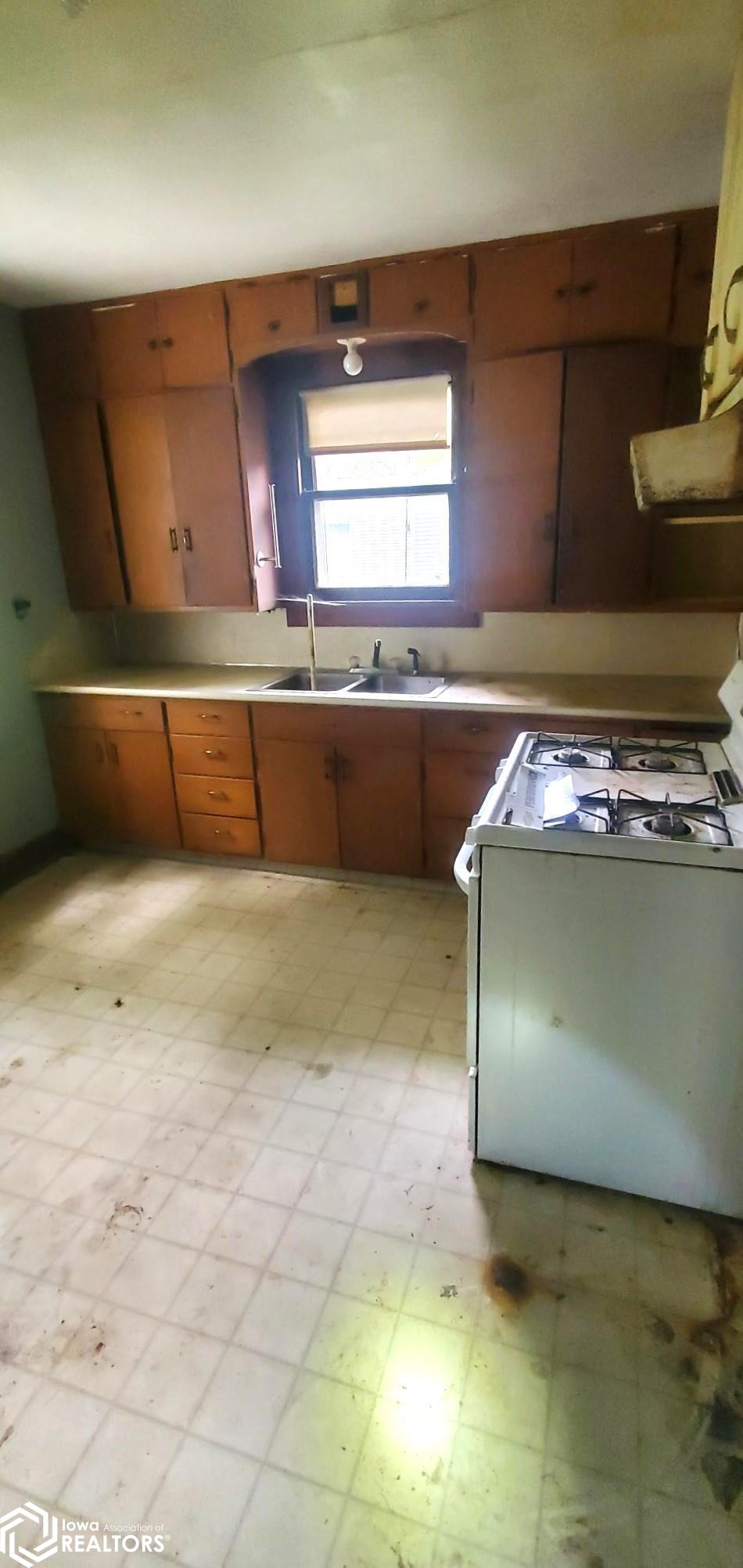 306 Maple Street, Fenton, Iowa image 3