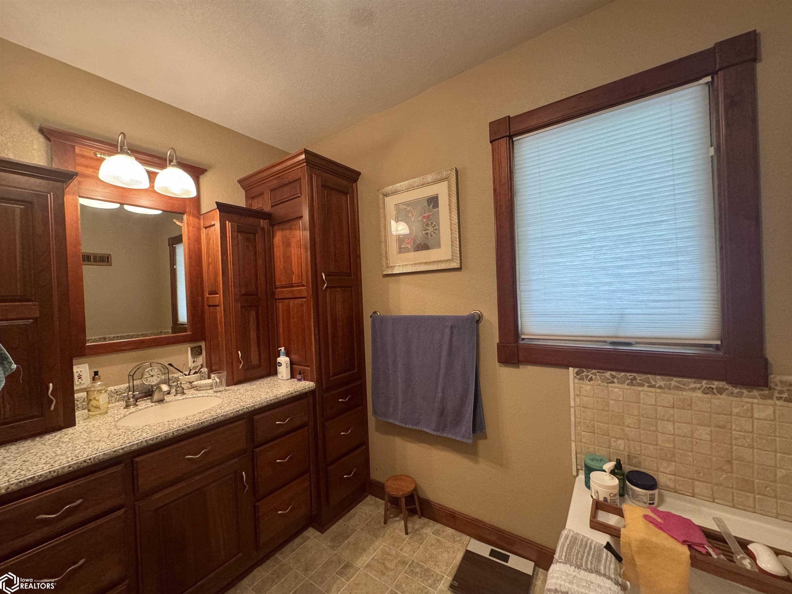 420 Loomis Ave, Fort Dodge, Iowa image 7