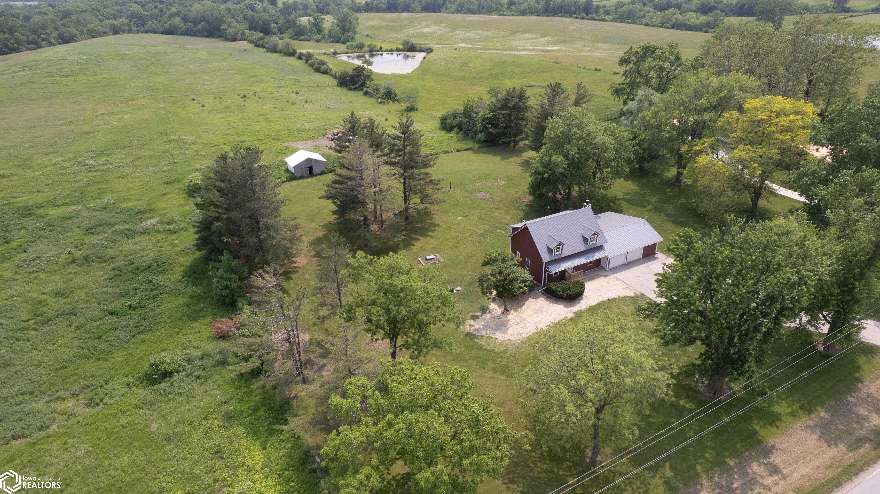 19402 Bluegrass Road, Ottumwa, Iowa image 1