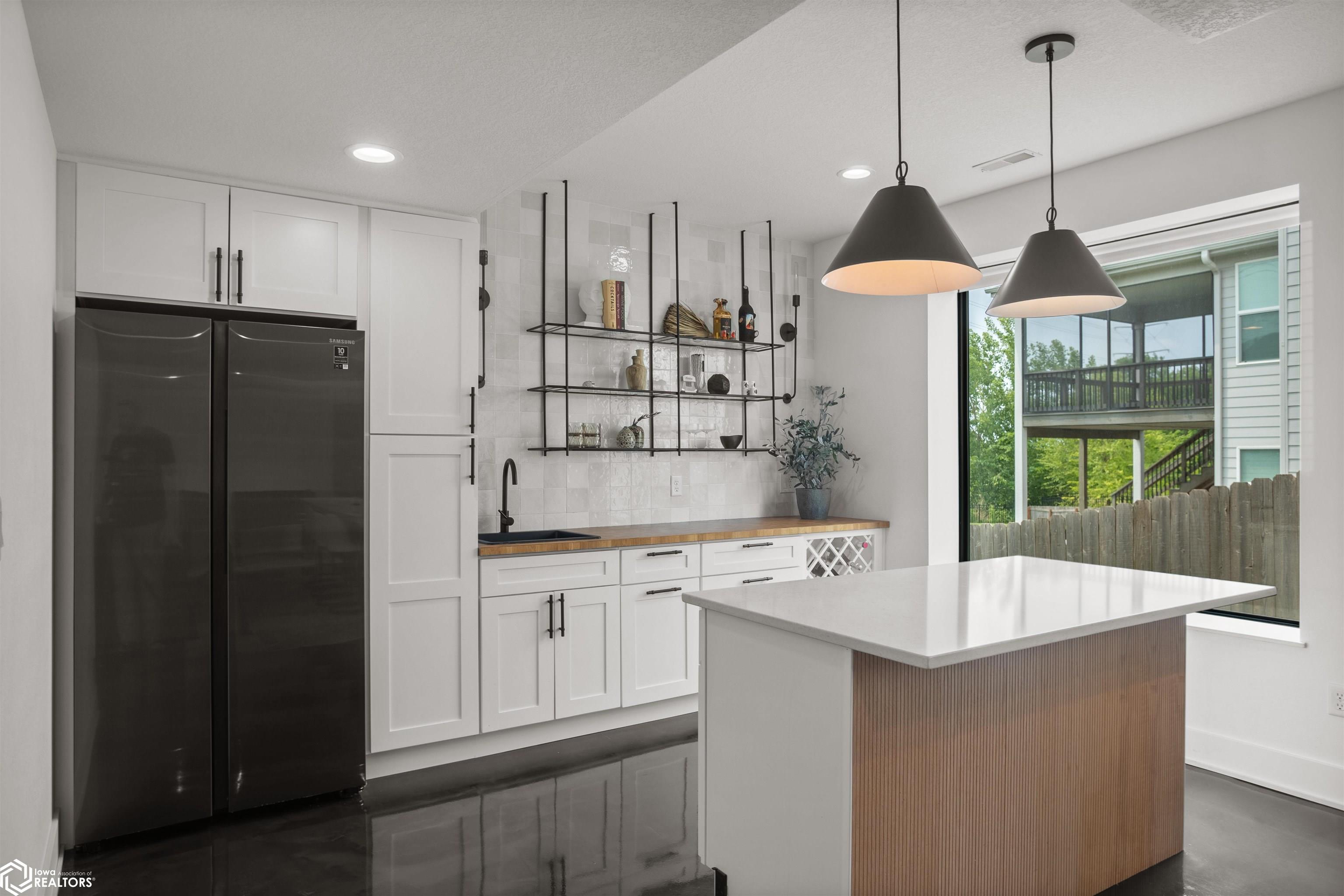 14908 Ironwood Circle, Urbandale, Iowa image 25
