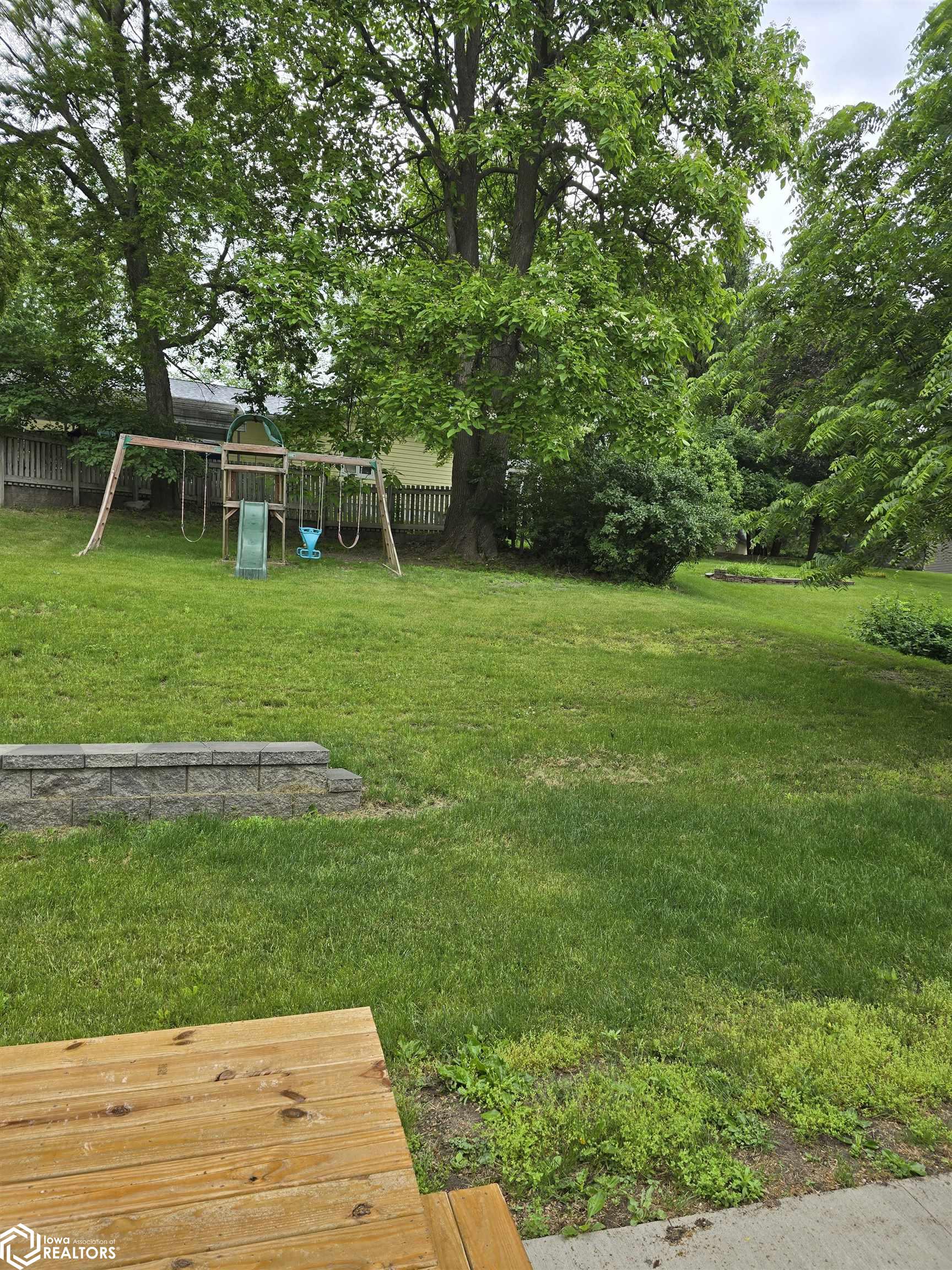 1002 Maywood Drive, Oskaloosa, Iowa image 31