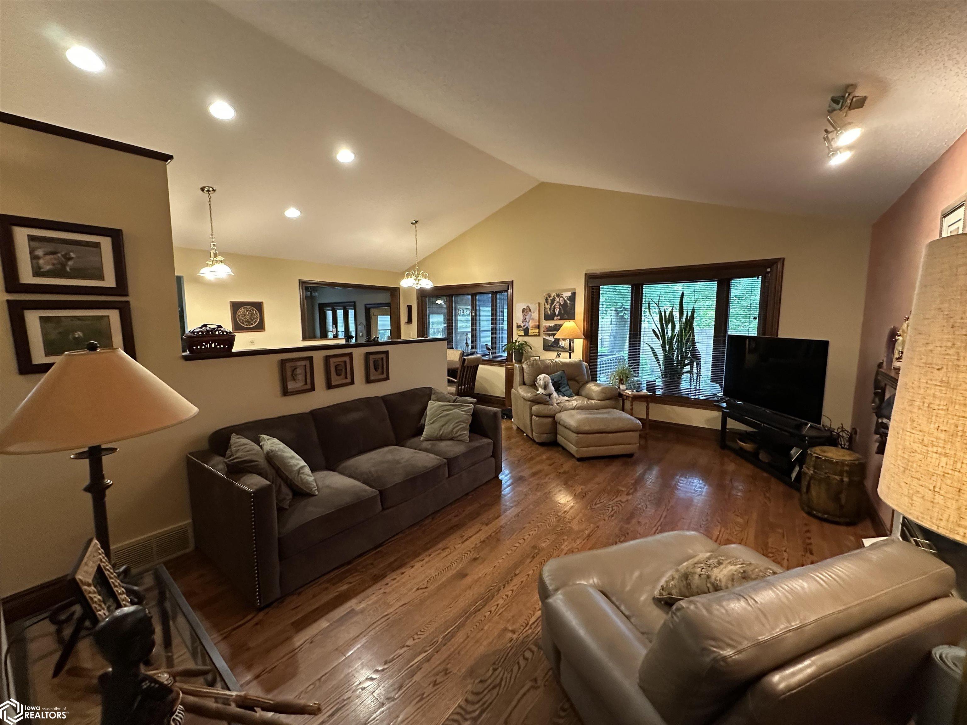 1 Golf Court, Burlington, Iowa image 17