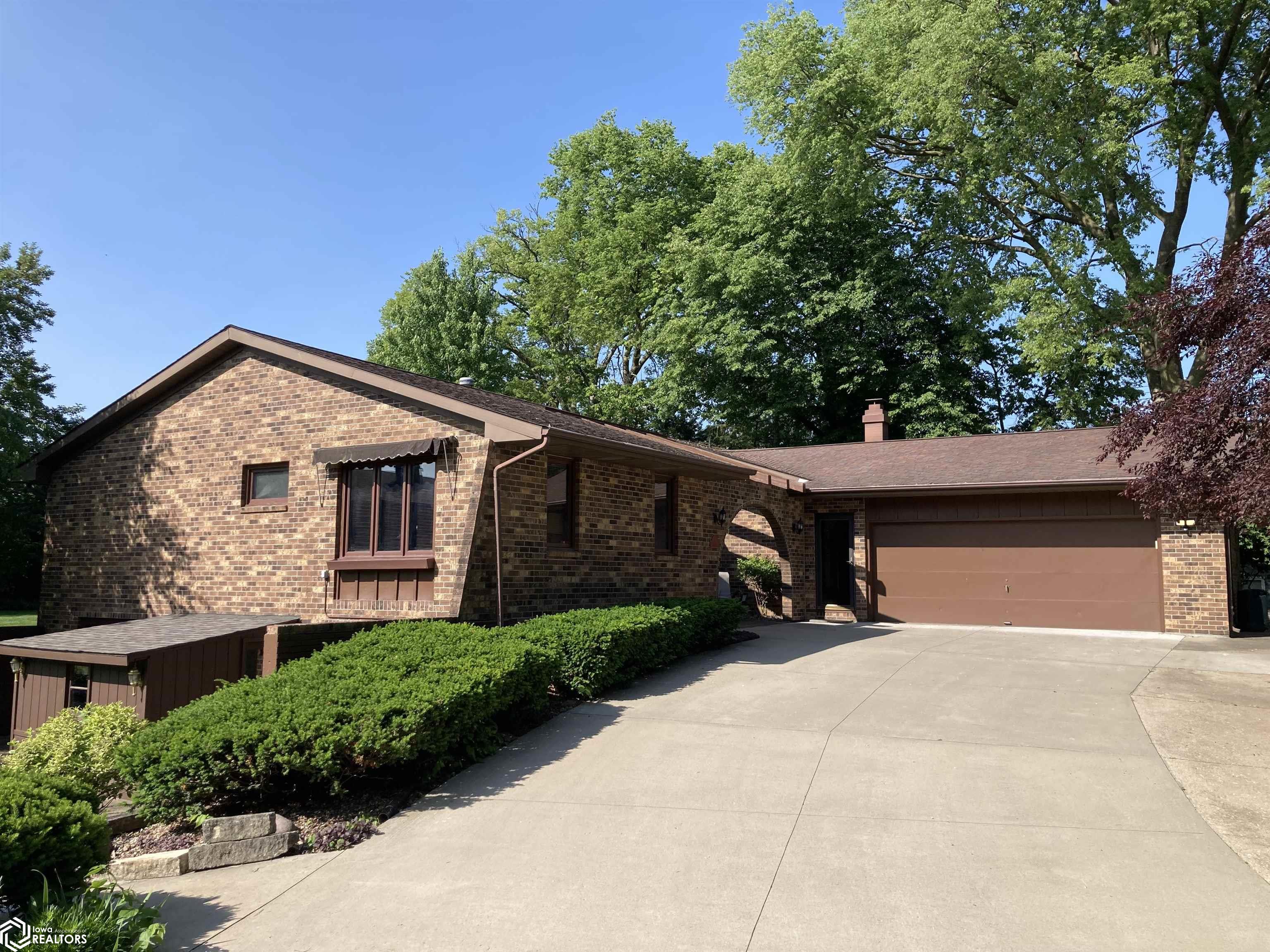 1 Golf Court, Burlington, Iowa image 3