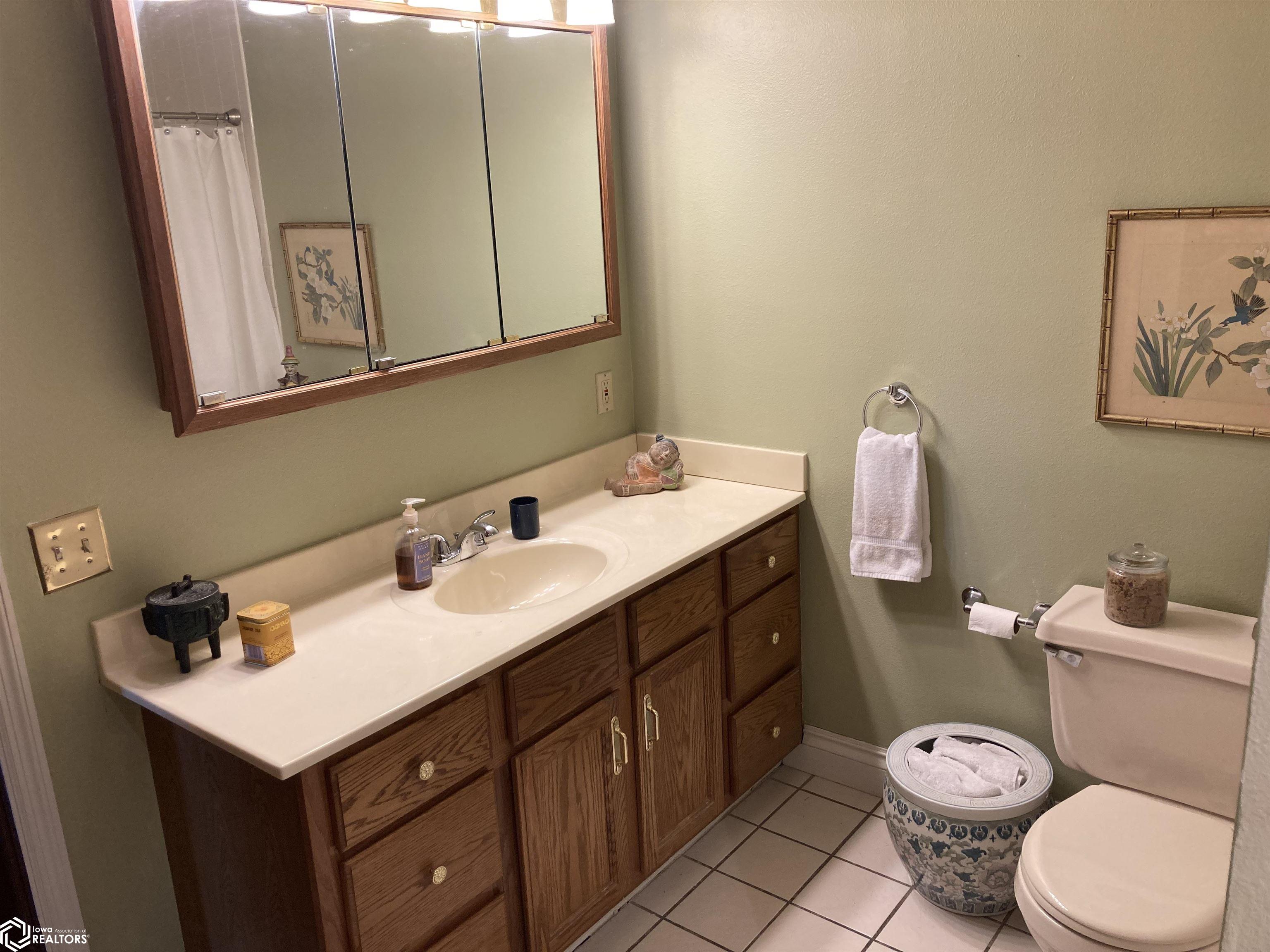 1 Golf Court, Burlington, Iowa image 23