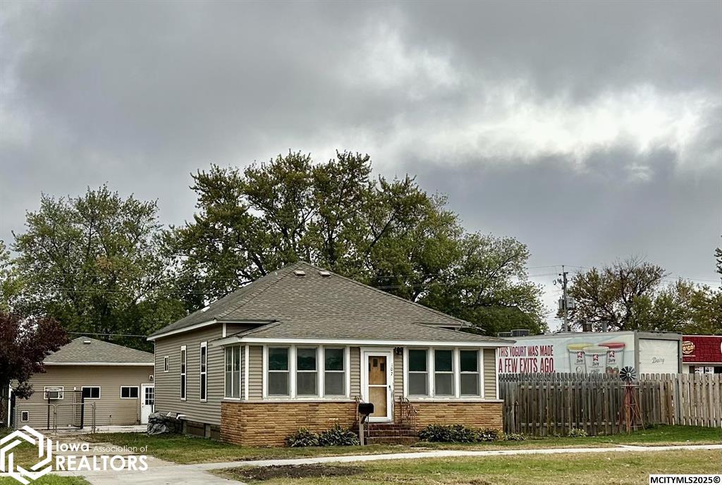 107 8th Street, Northwood, Iowa image 1