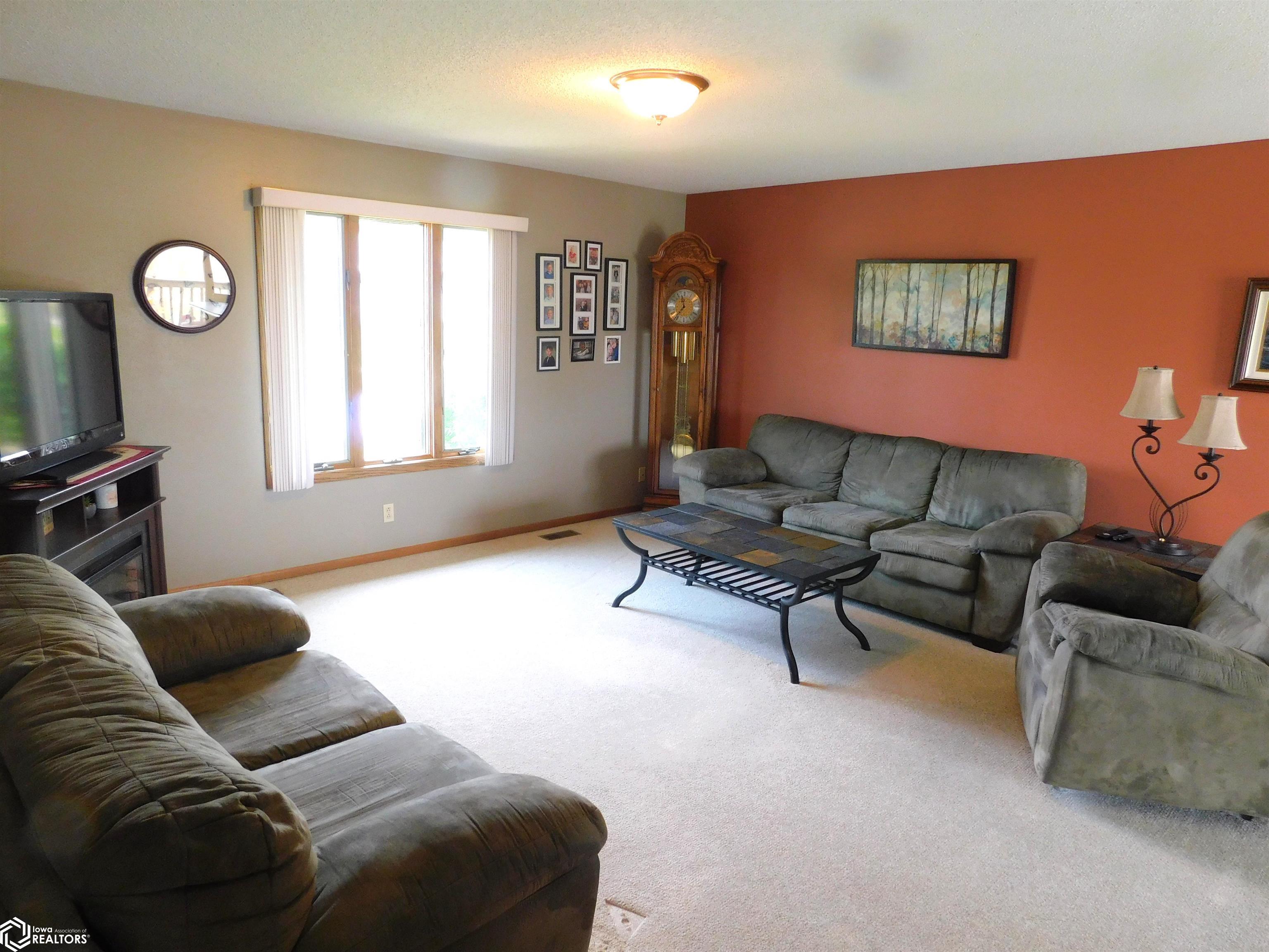 2201 Bel Aire Drive, Denison, Iowa image 3