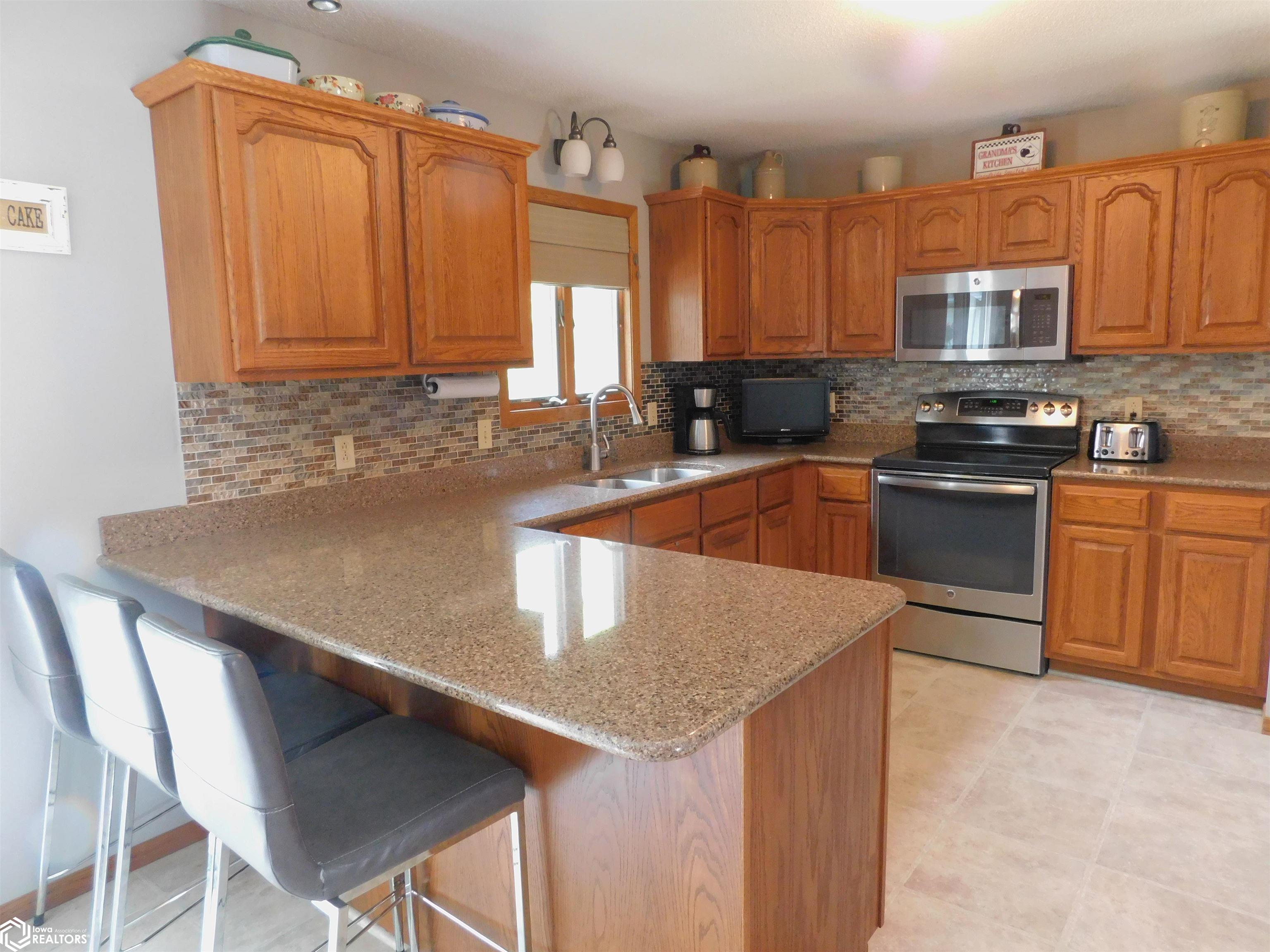 2201 Bel Aire Drive, Denison, Iowa image 5