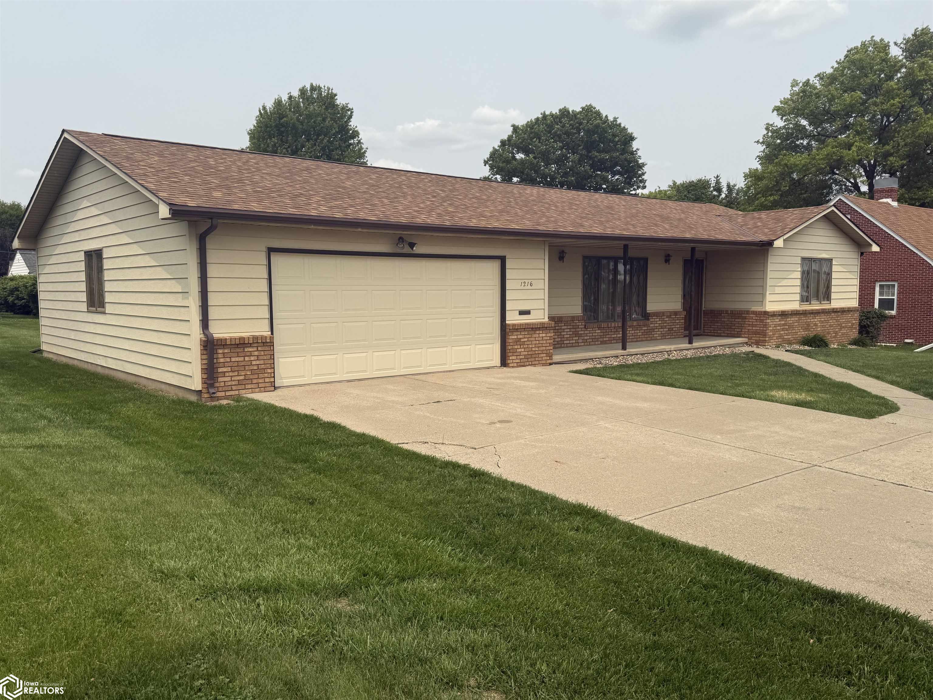 1216 Garfield Avenue, Harlan, Iowa image 2
