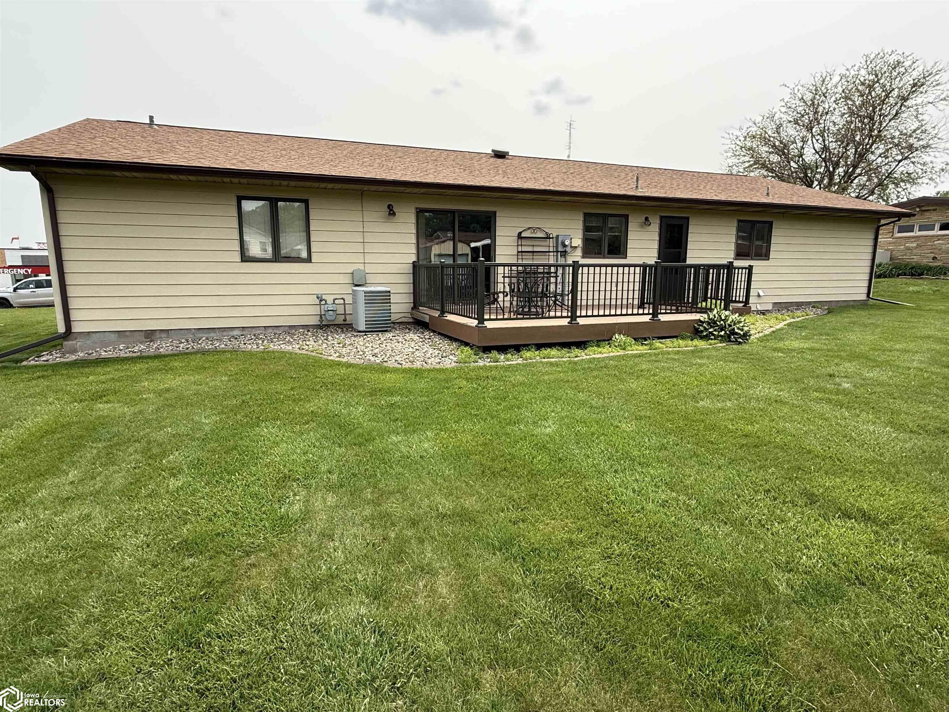 1216 Garfield Avenue, Harlan, Iowa image 4
