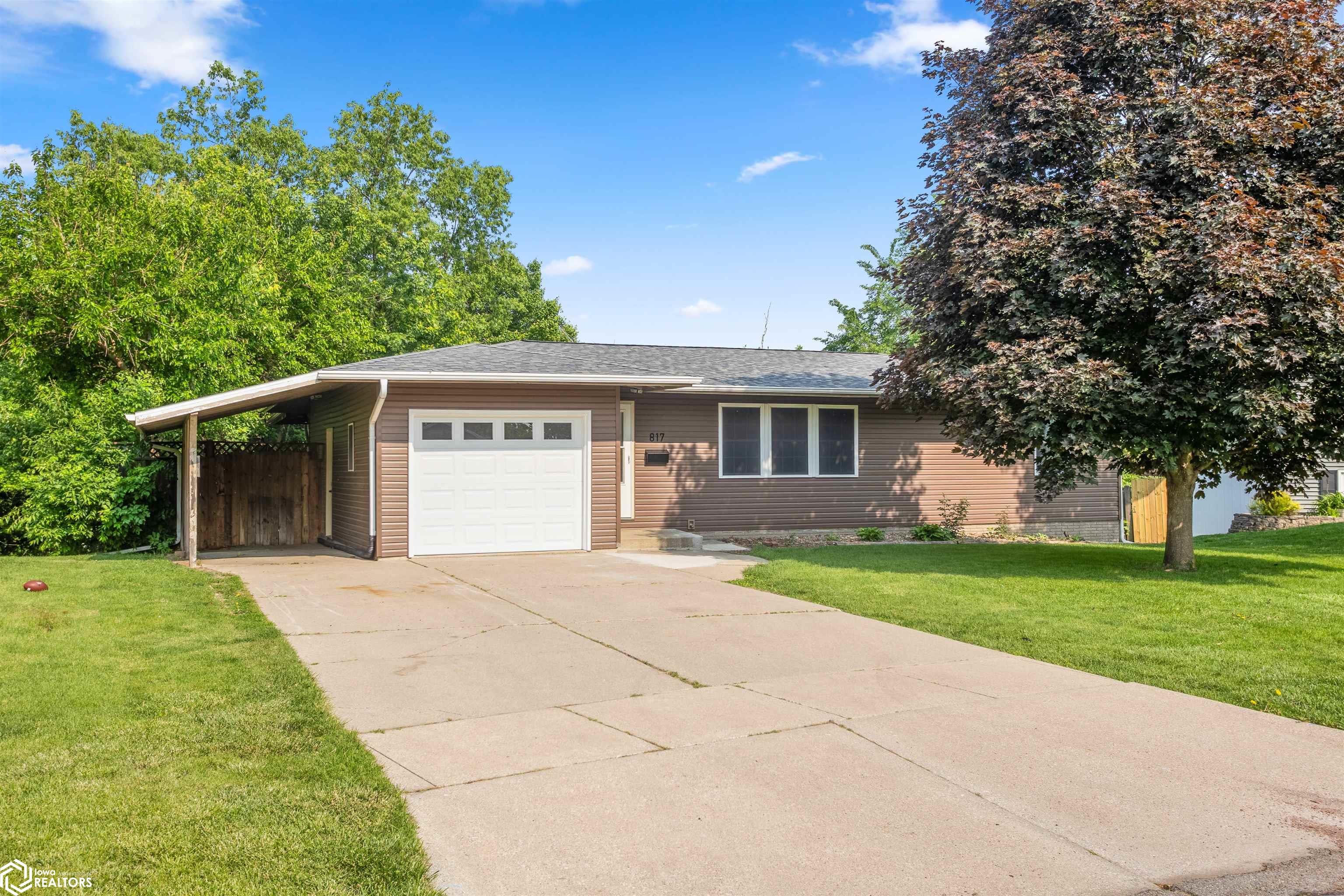 817 Roberts Terrace, Marshalltown, Iowa image 2