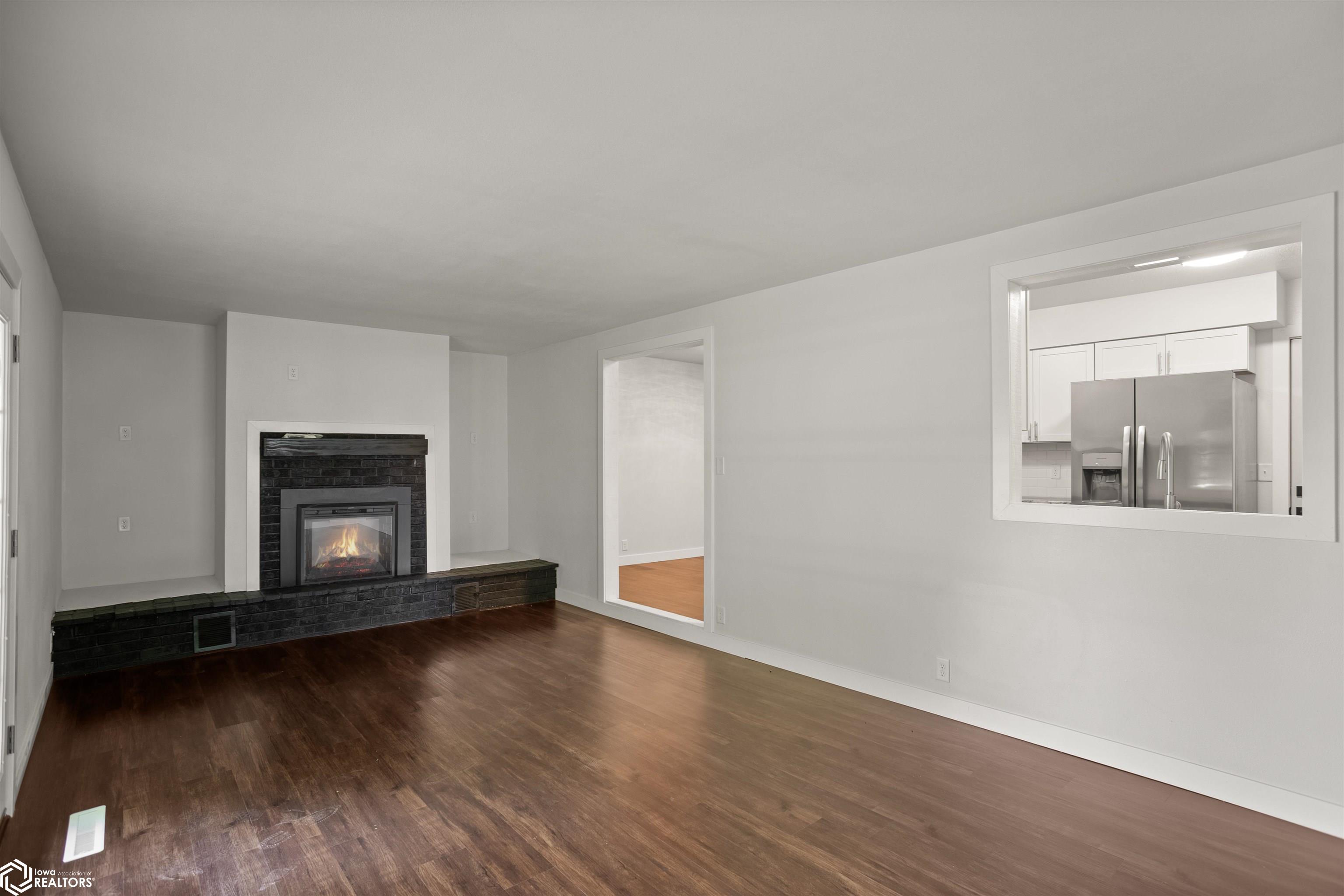 817 Roberts Terrace, Marshalltown, Iowa image 13