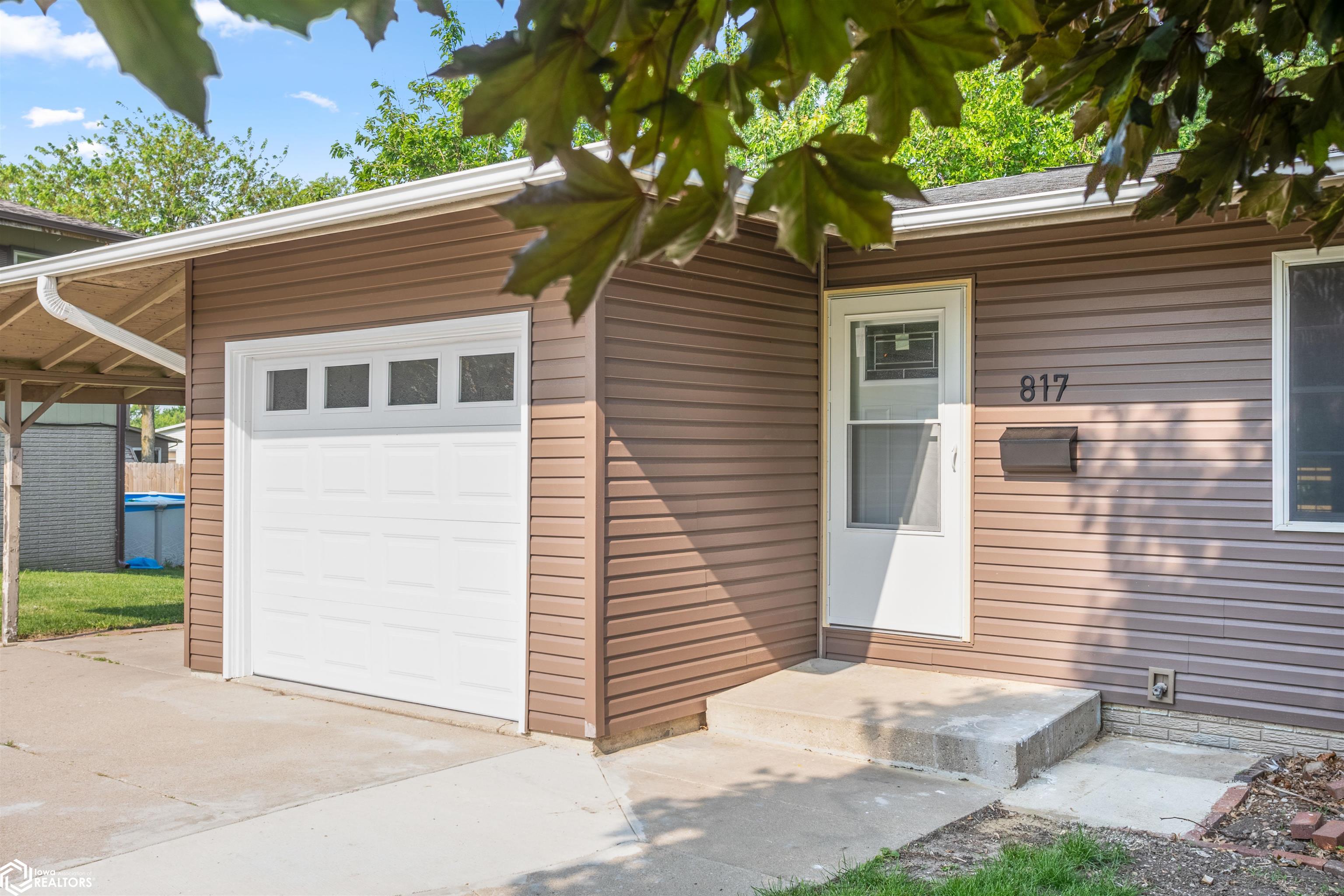817 Roberts Terrace, Marshalltown, Iowa image 3