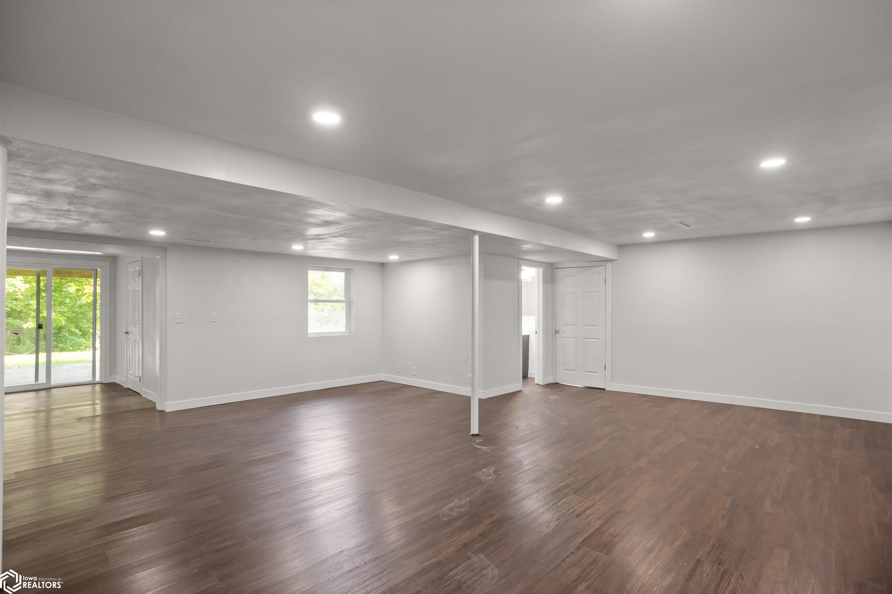 817 Roberts Terrace, Marshalltown, Iowa image 23
