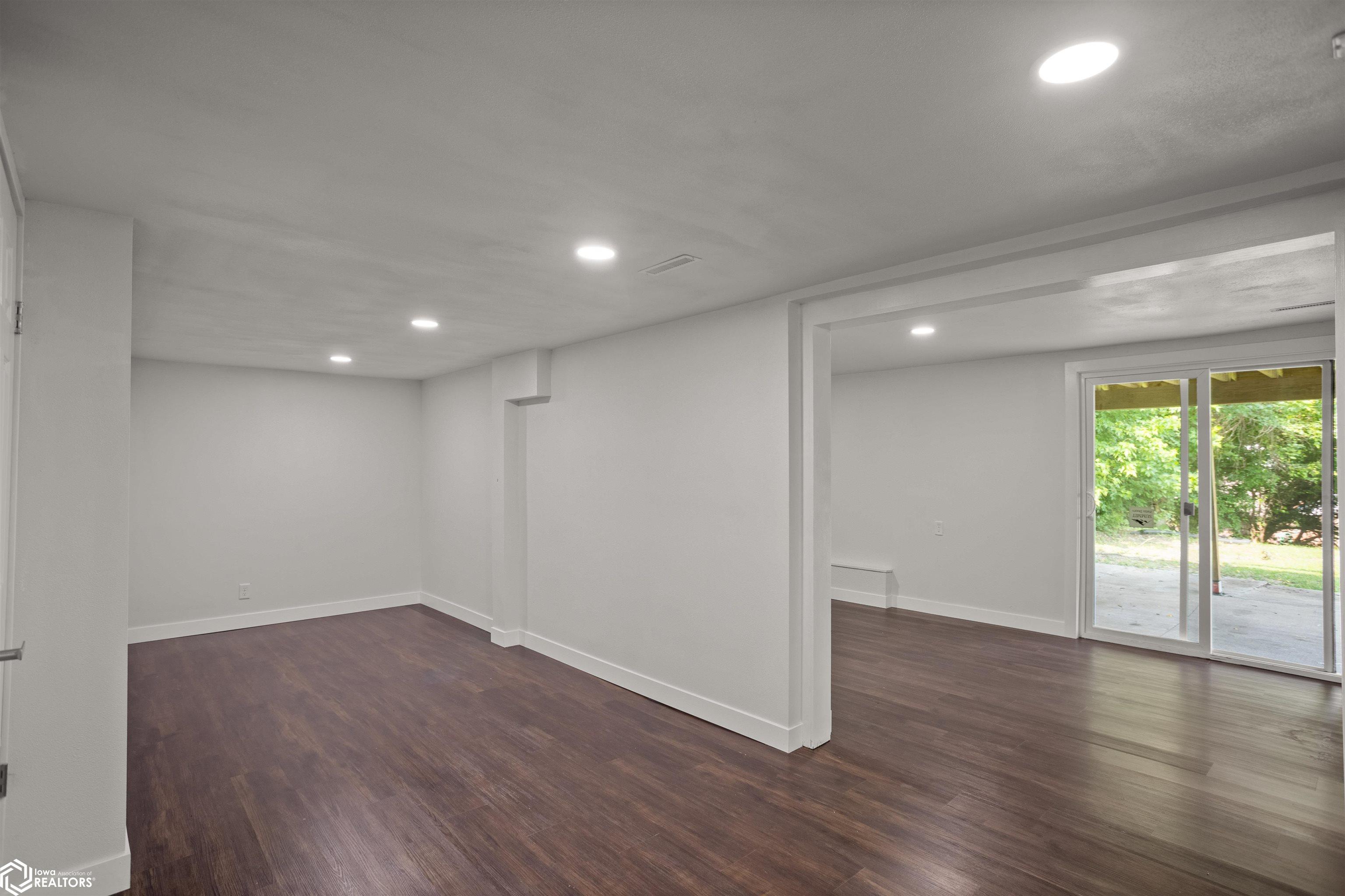 817 Roberts Terrace, Marshalltown, Iowa image 26