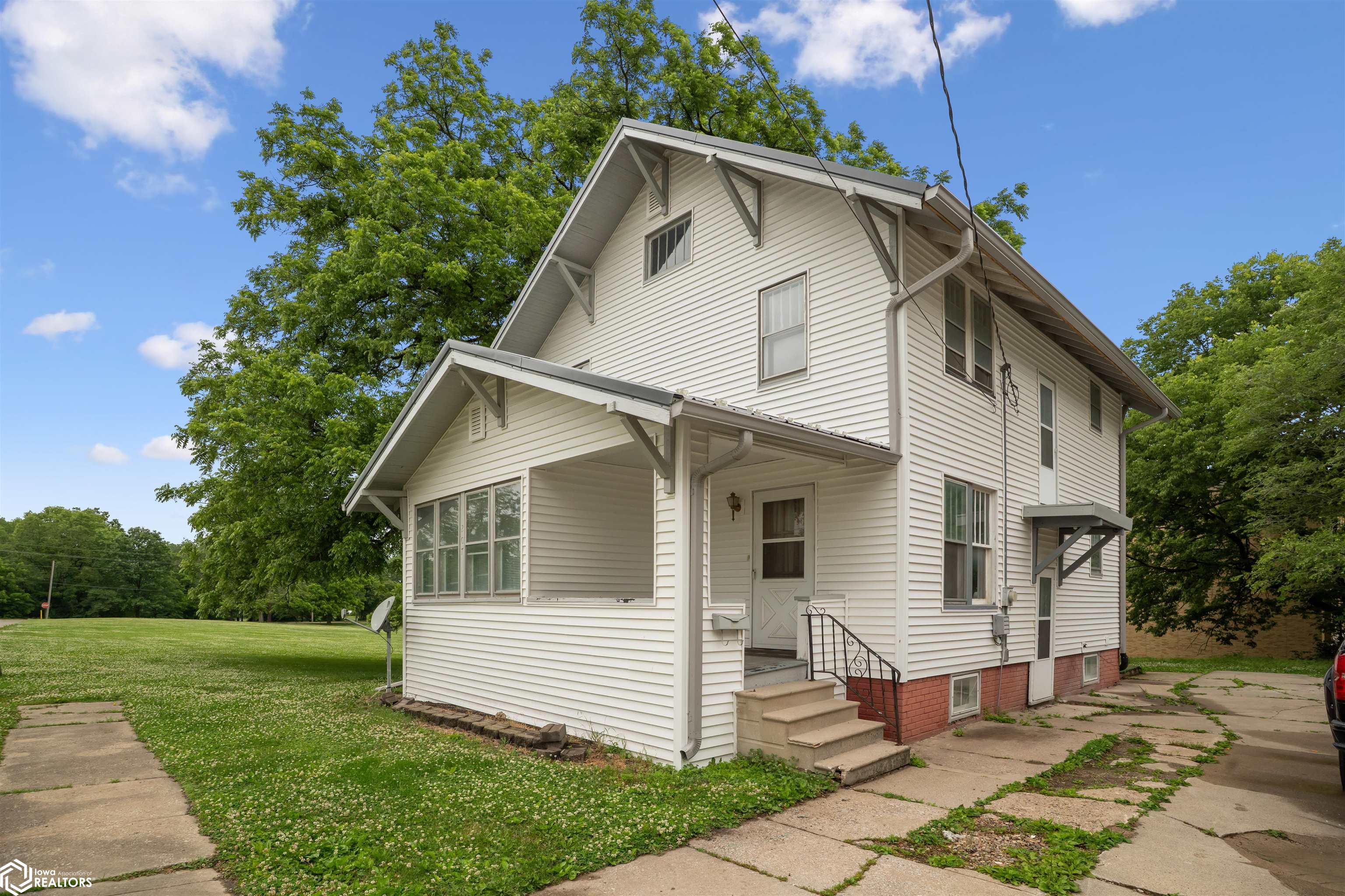 207 Franklin Street, Mount Pleasant, Iowa image 2